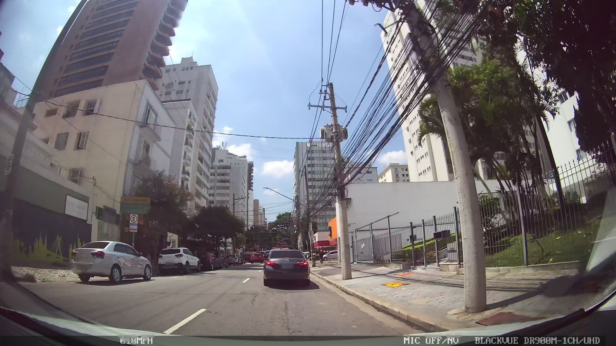 Street view near Ramada Hotel & Suites - São Paulo - Itaim Bibi, Itaim Bibi — © kaart_4 (CC BY-SA · Mapillary)