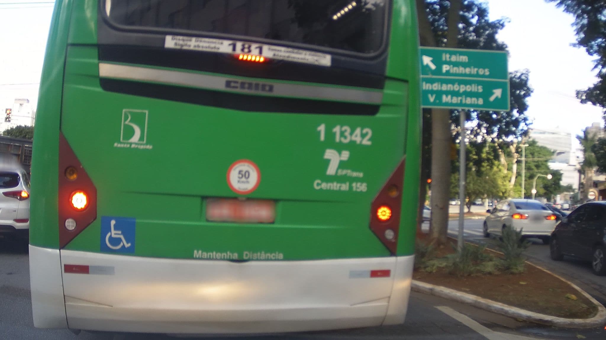 Street view near Palácio Franco Mallet, Itaim Bibi — © marciosampaio (CC BY-SA · Mapillary)