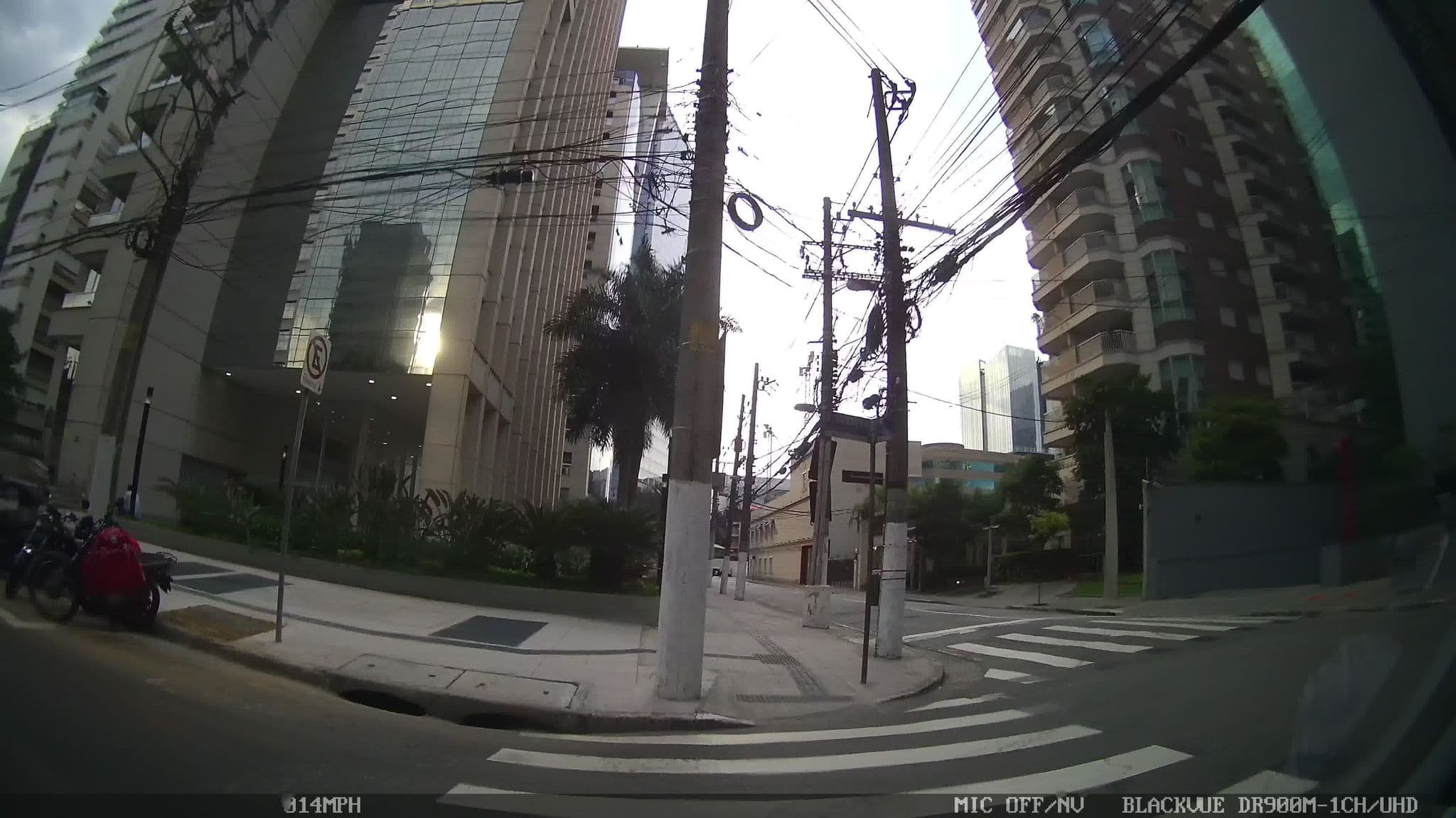 Street view near Sala de estar - Cafofo 310 ITC, Itaim Bibi — © kaart_4 (CC BY-SA · Mapillary)