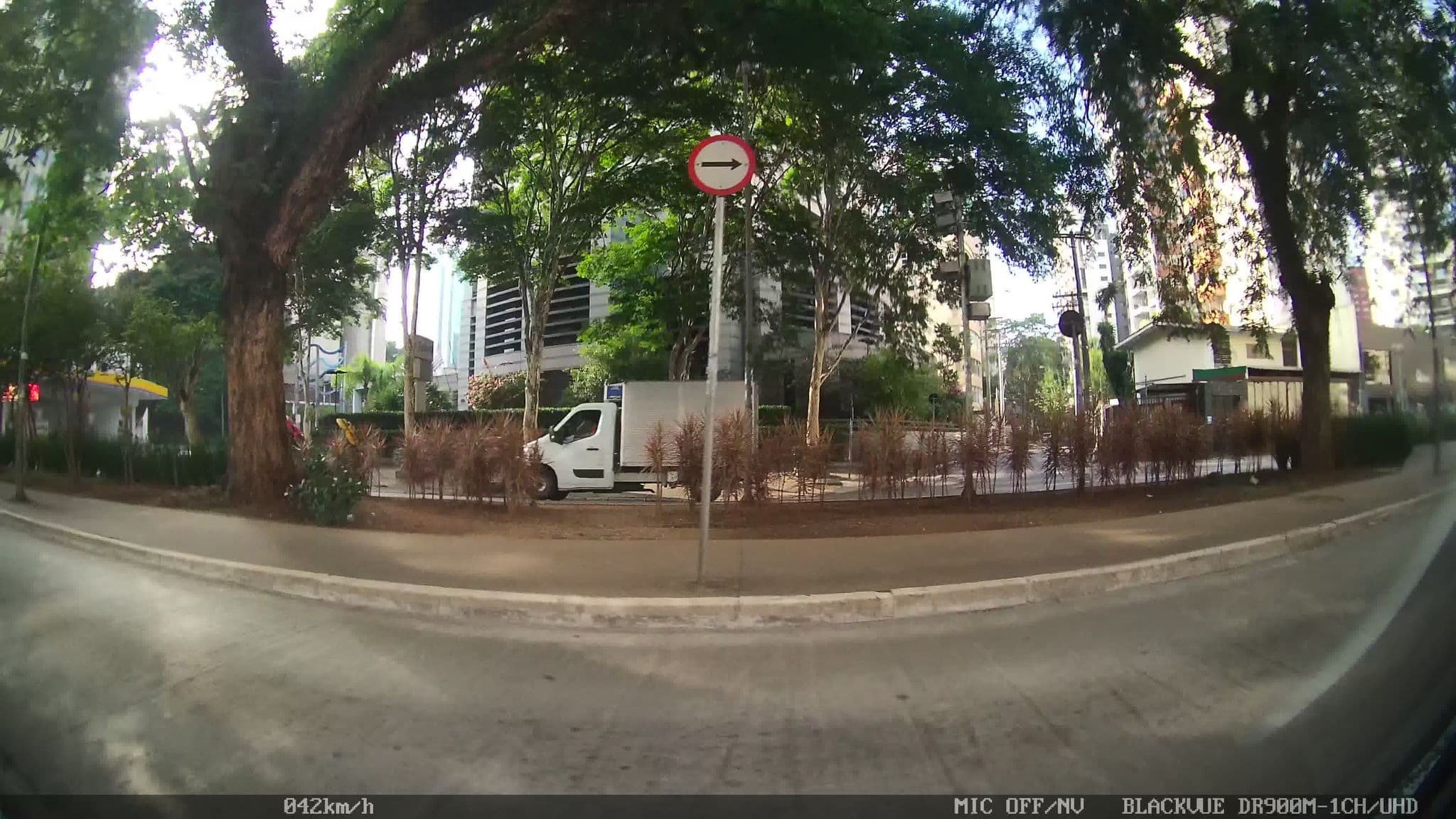 Street view near Radisson Faria Lima, Itaim Bibi — © kaart_2 (CC BY-SA · Mapillary)