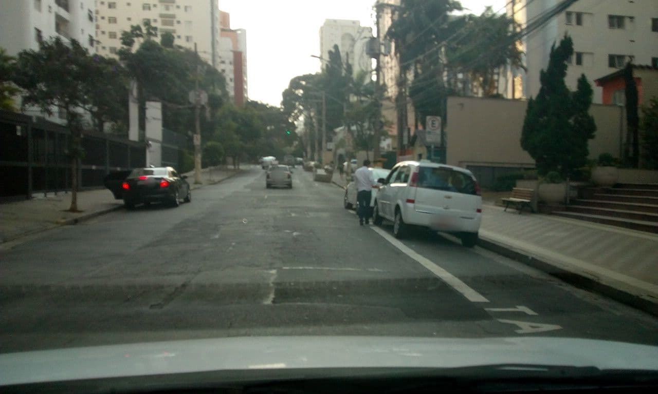 Street view near Mercure São Paulo Privilege, Moema — © thierrytelenav (CC BY-SA · Mapillary)