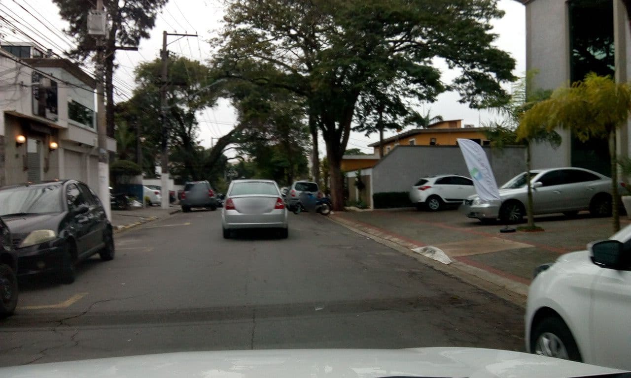 Street view near Queen's Motel, Campo Belo — © thierrytelenav (CC BY-SA · Mapillary)