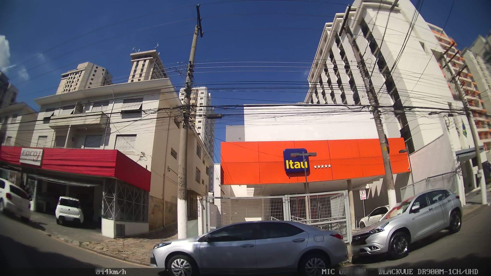Street view near Transamérica Executive Congonhas, Campo Belo — © kaart_2 (CC BY-SA · Mapillary)