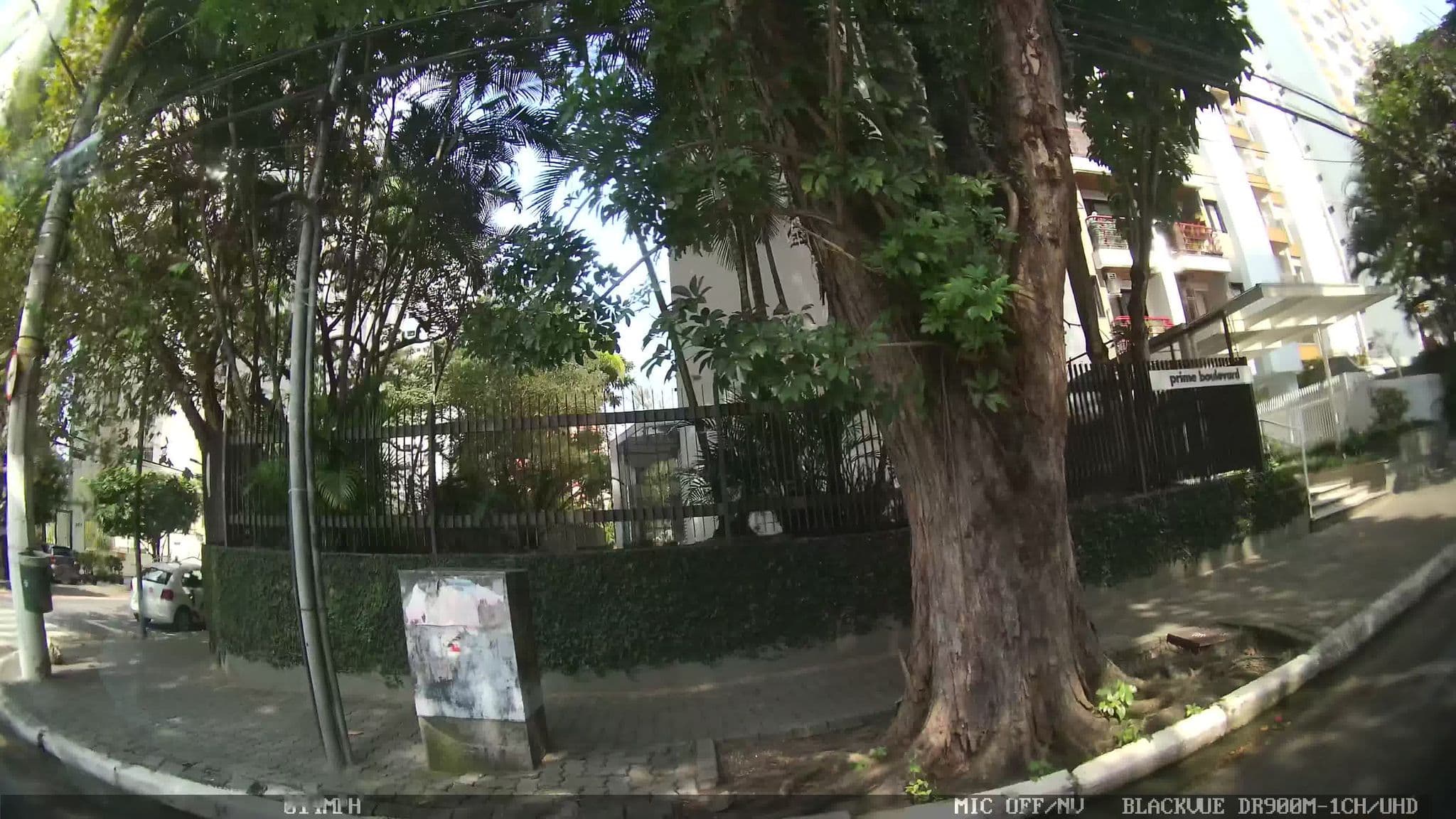 Street view near Riema Prime Boulevard Flat Service Sao Paulo, Moema — © kaart_4 (CC BY-SA · Mapillary)