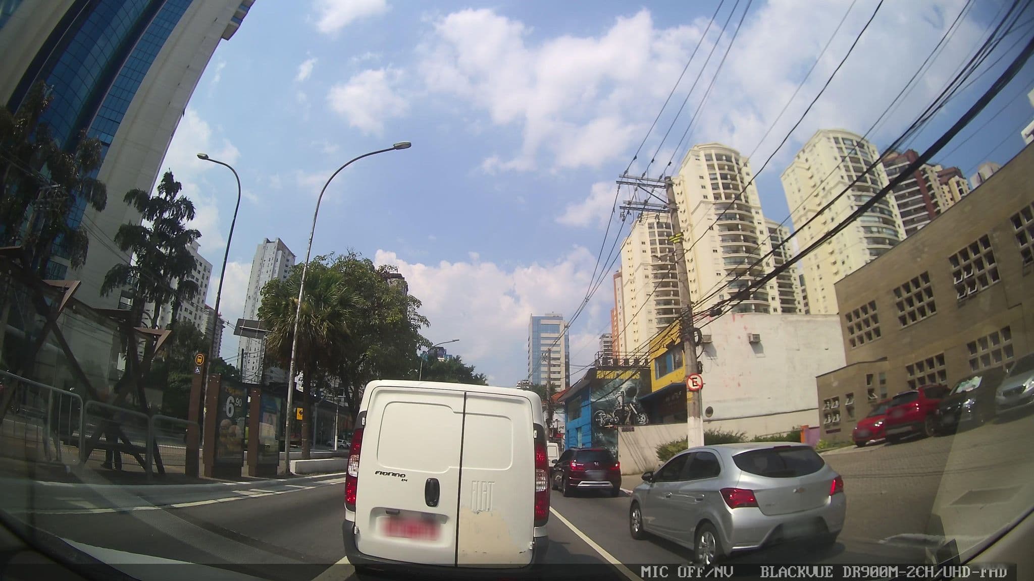 Street view near Internatinal Duplex, Moema — © marciosampaio (CC BY-SA · Mapillary)