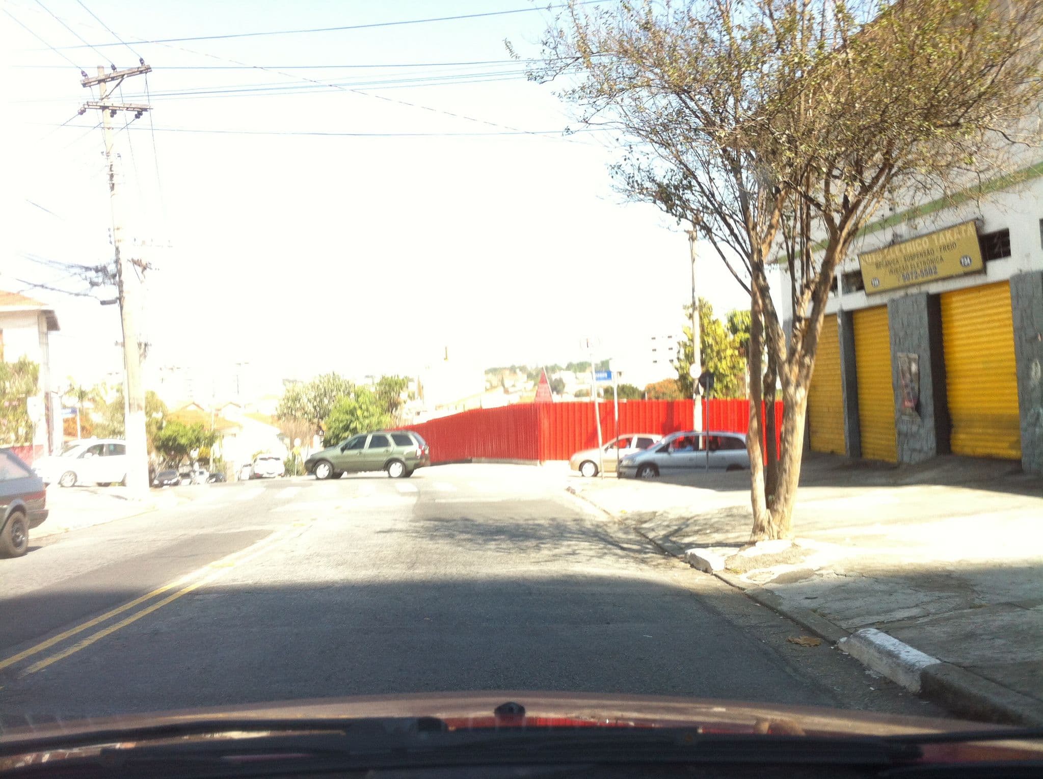 Street view near Hostel Casa Azul, Bosque Saúde — © guilherme_peev (CC BY-SA · Mapillary)