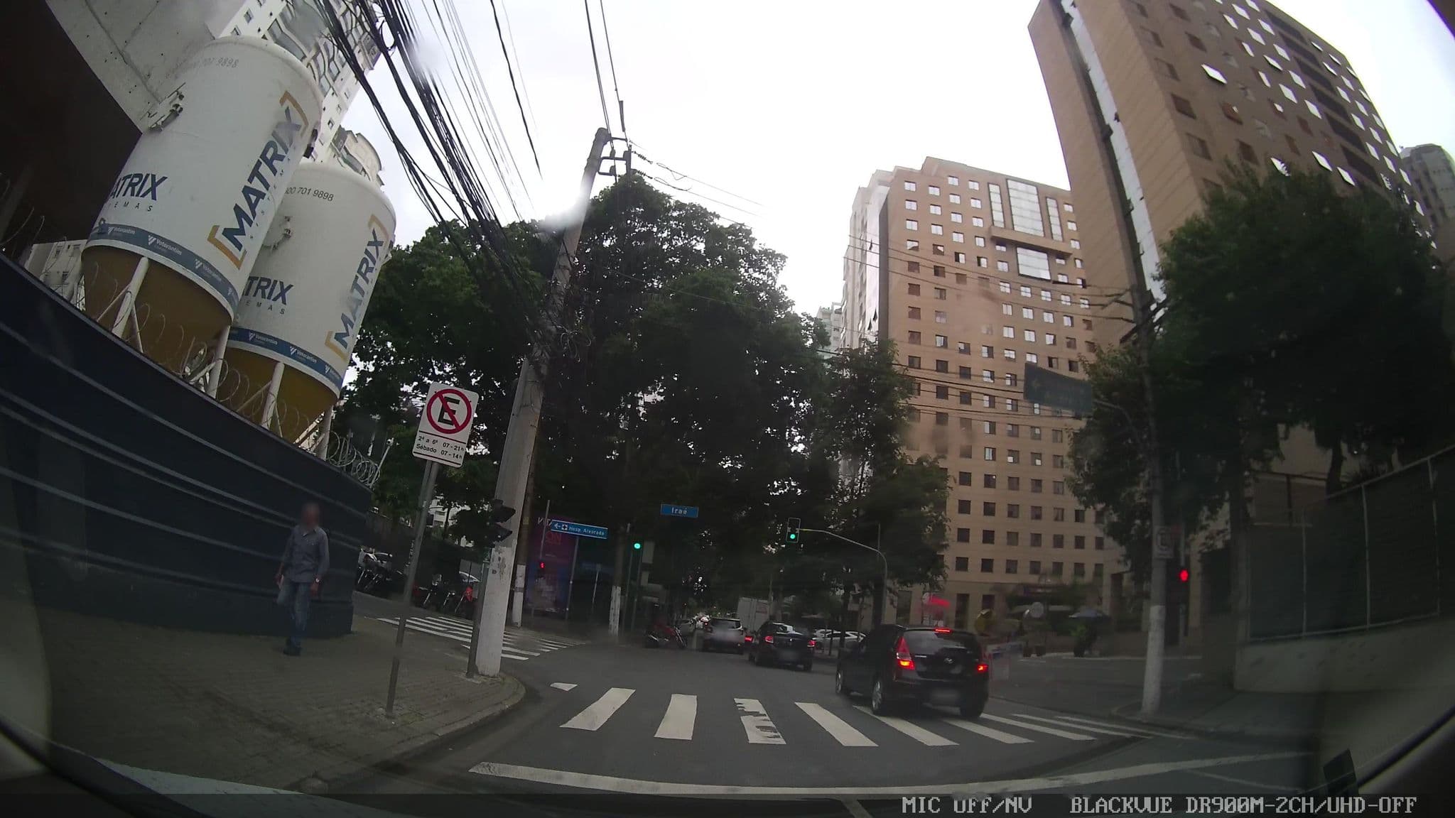 Street view near Mercure São Paulo Times Square, Moema — © marciosampaio (CC BY-SA · Mapillary)