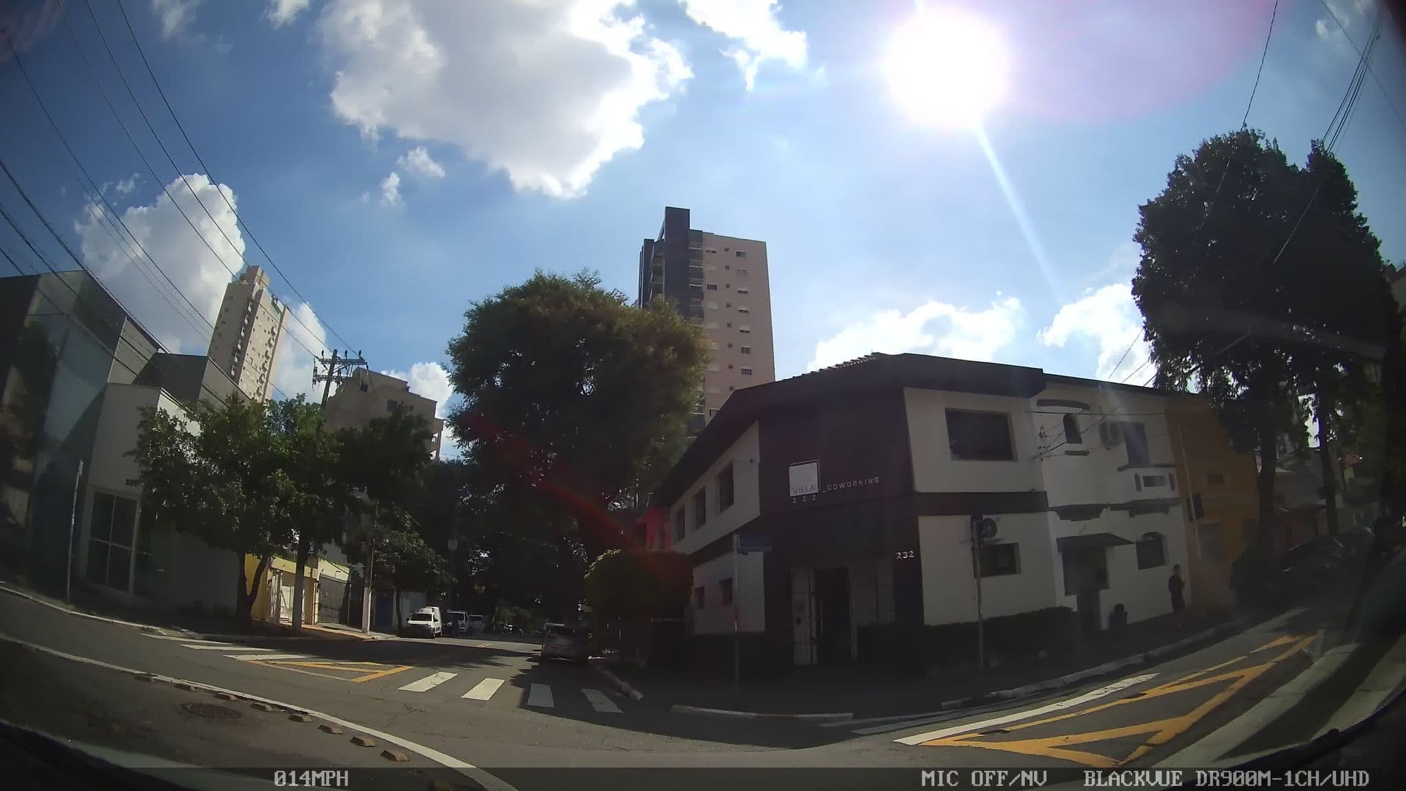 Street view near UR Home Guesthouse, Vila Mariana — © kaart_4 (CC BY-SA · Mapillary)