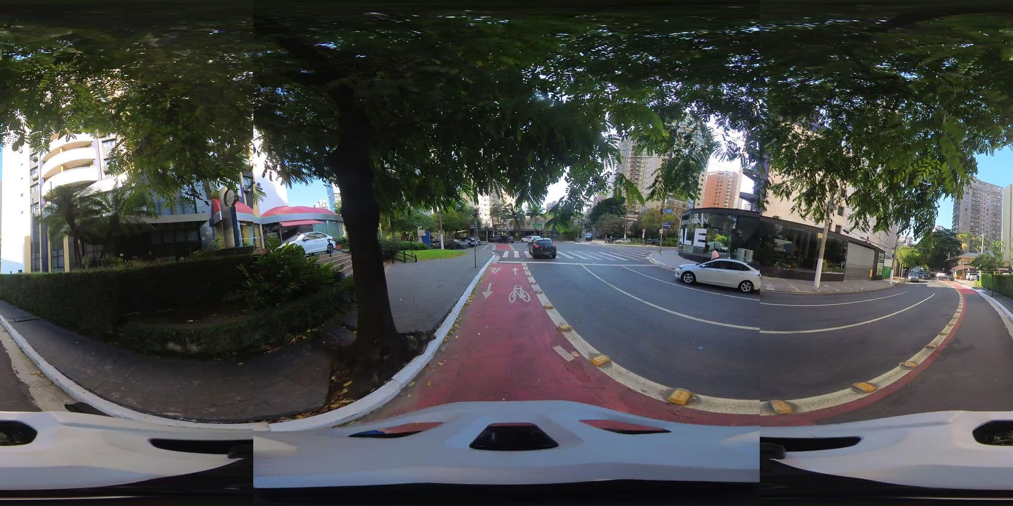 Street view near Slaviero Essential São Paulo, Moema — © gabinete_falzoni (CC BY-SA · Mapillary)