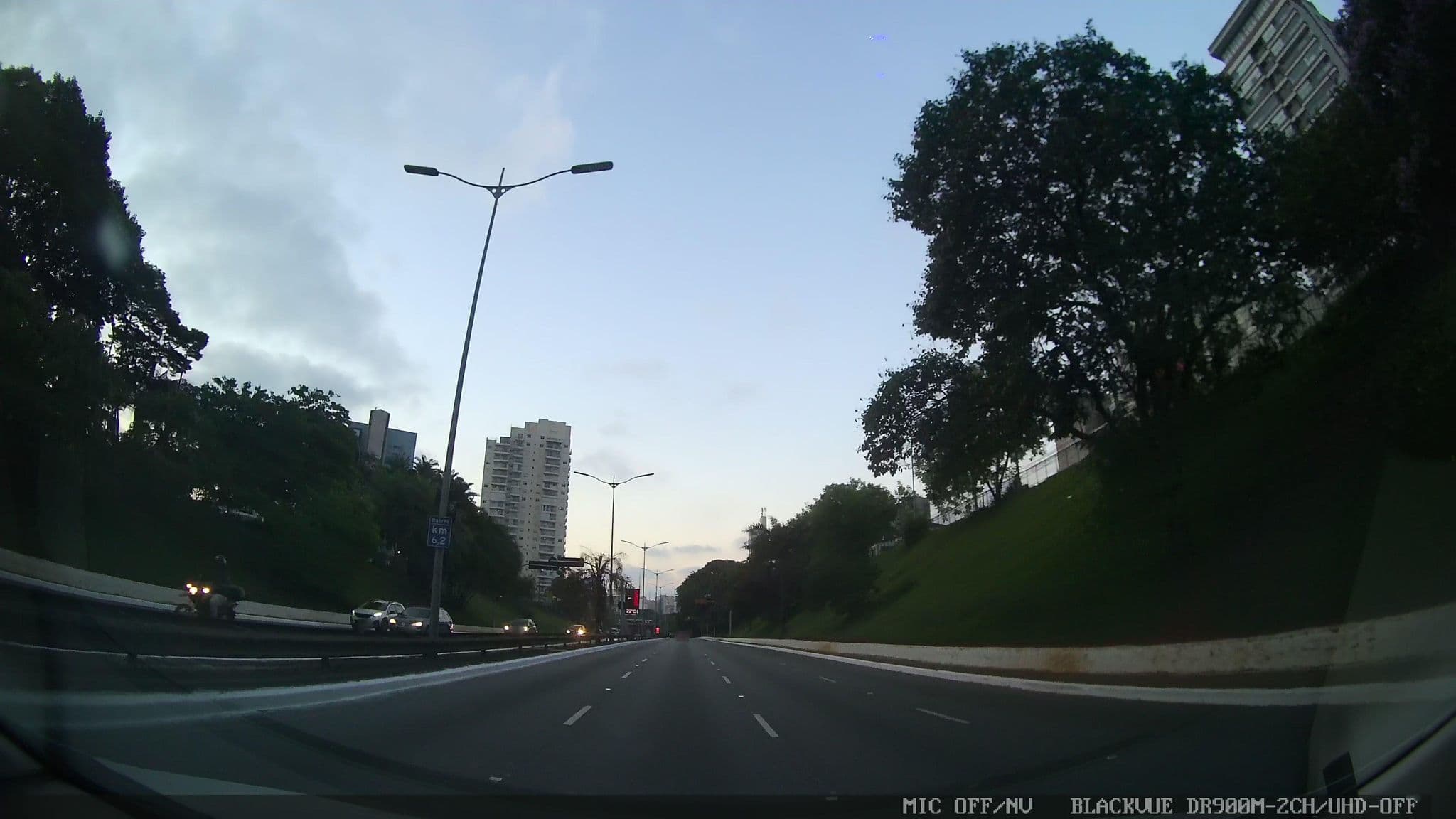 Street view near Flat Travel Inn, Moema — © marciosampaio (CC BY-SA · Mapillary)