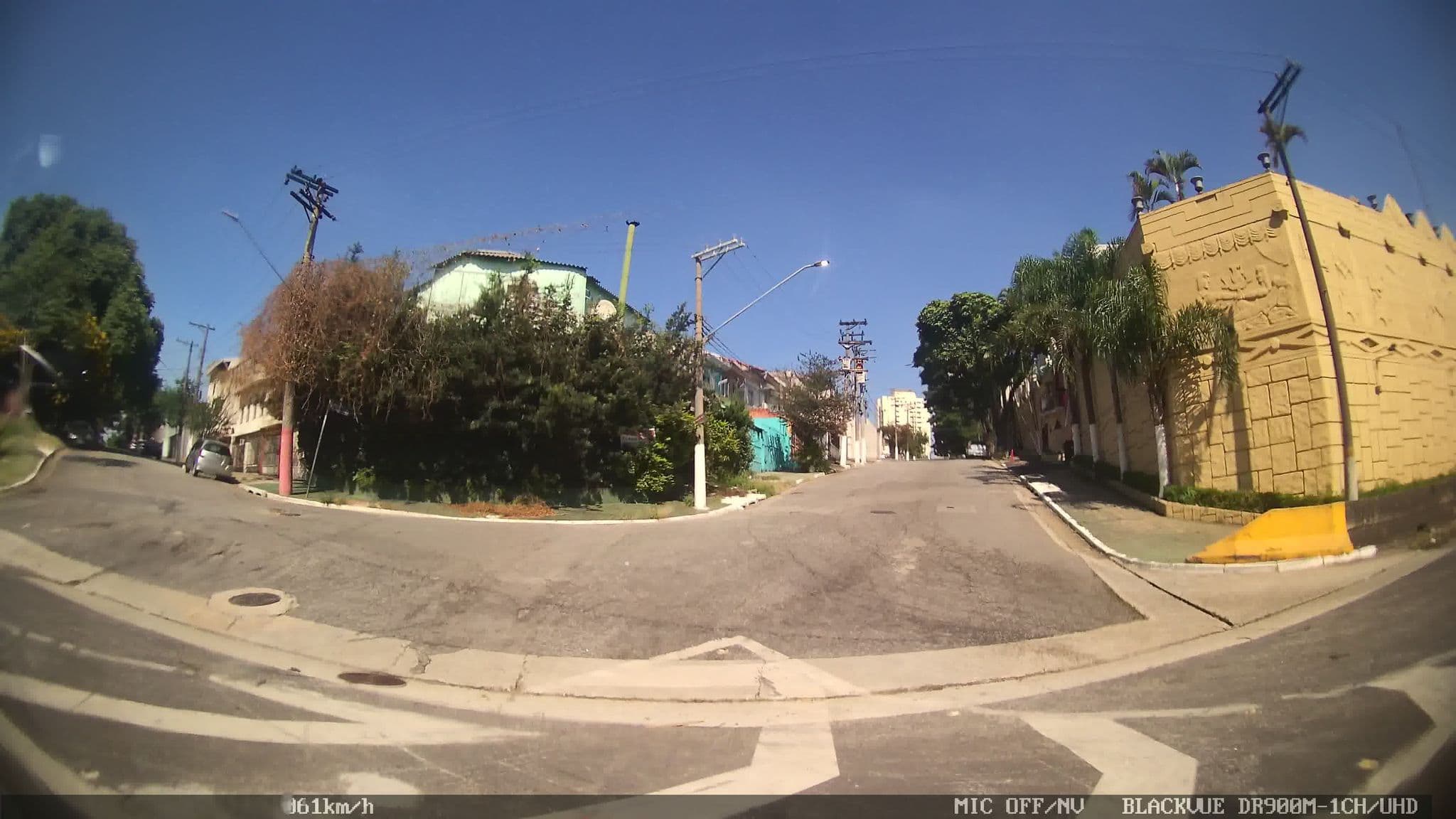 Street view near Faraos Motel, Sacomã — © kaart_2 (CC BY-SA · Mapillary)