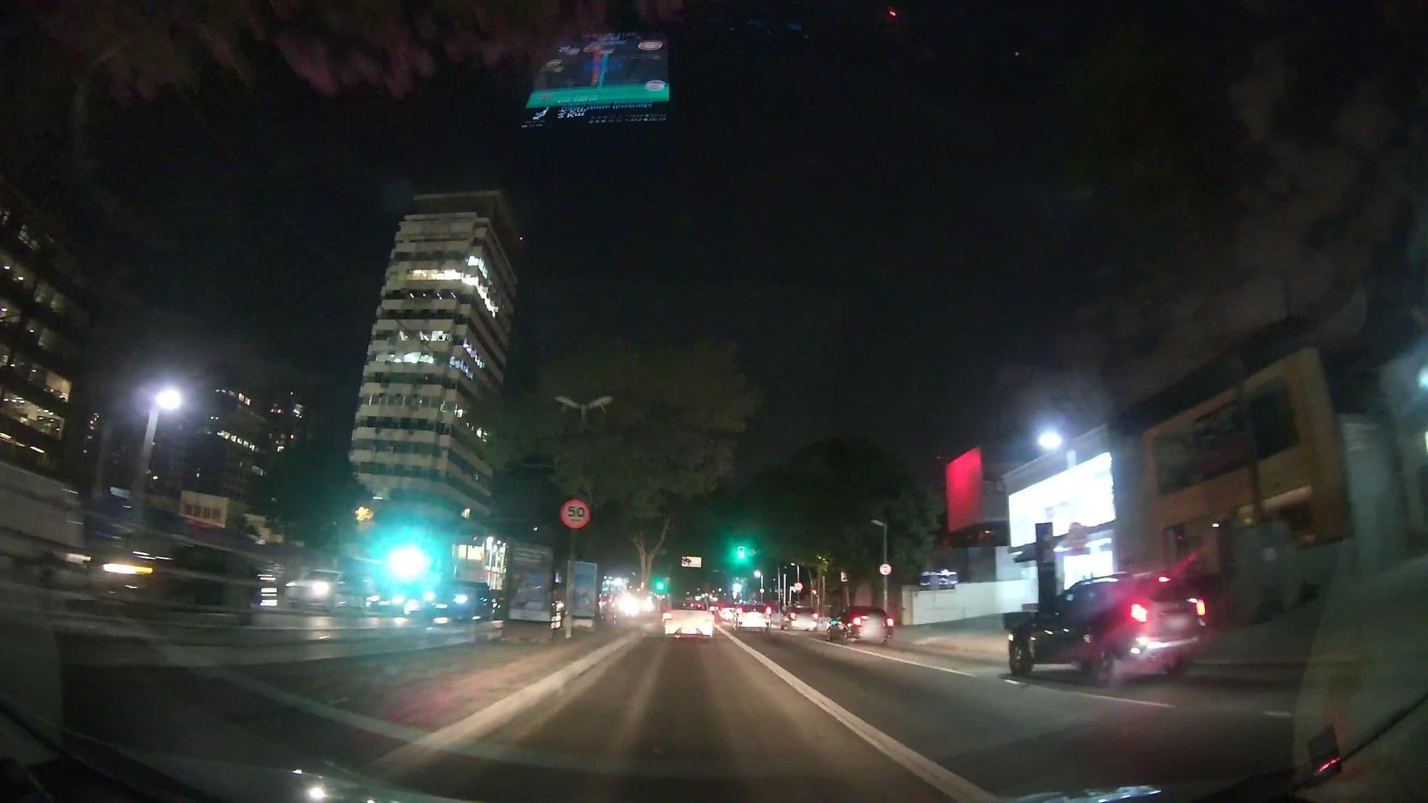 Street view near Hilton Garden Inn, Pinheiros — © marciosampaio (CC BY-SA · Mapillary)