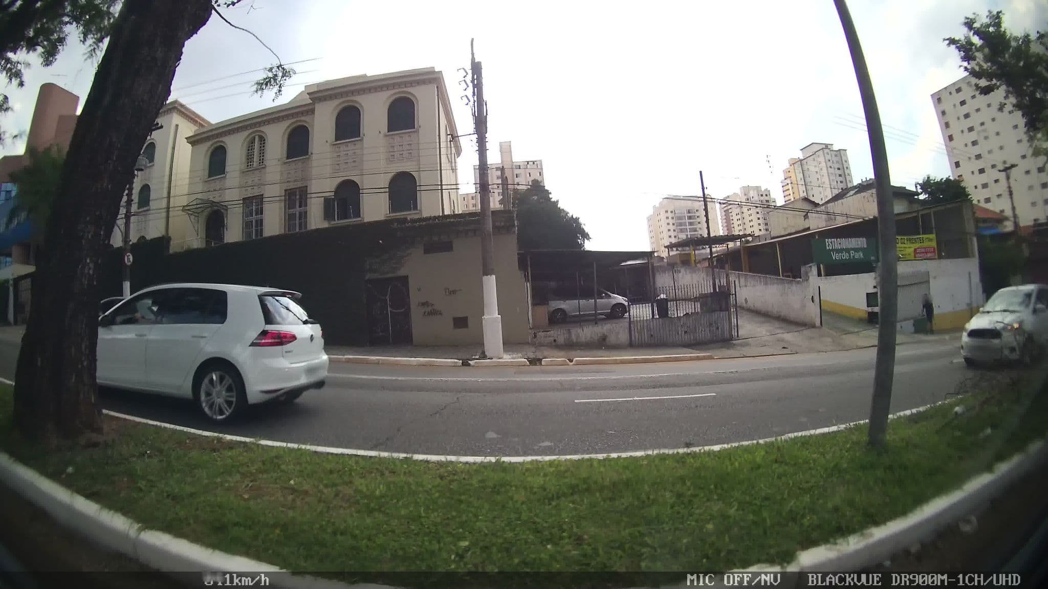 Street view near Residencial Santo Amaro, Perdizes — © kaart_2 (CC BY-SA · Mapillary)