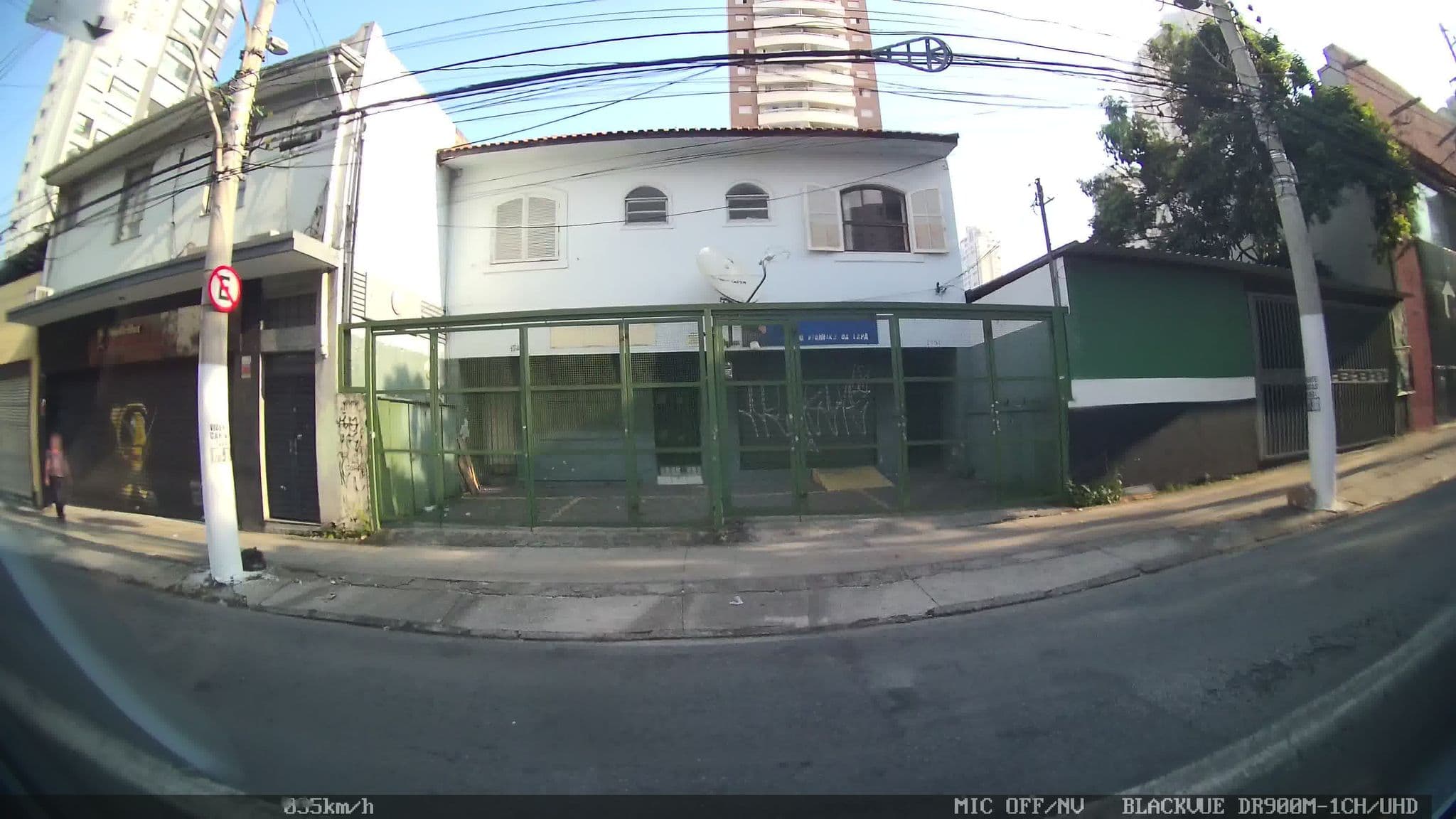 Street view near Center Park Hotel, Lapa — © kaart_2 (CC BY-SA · Mapillary)