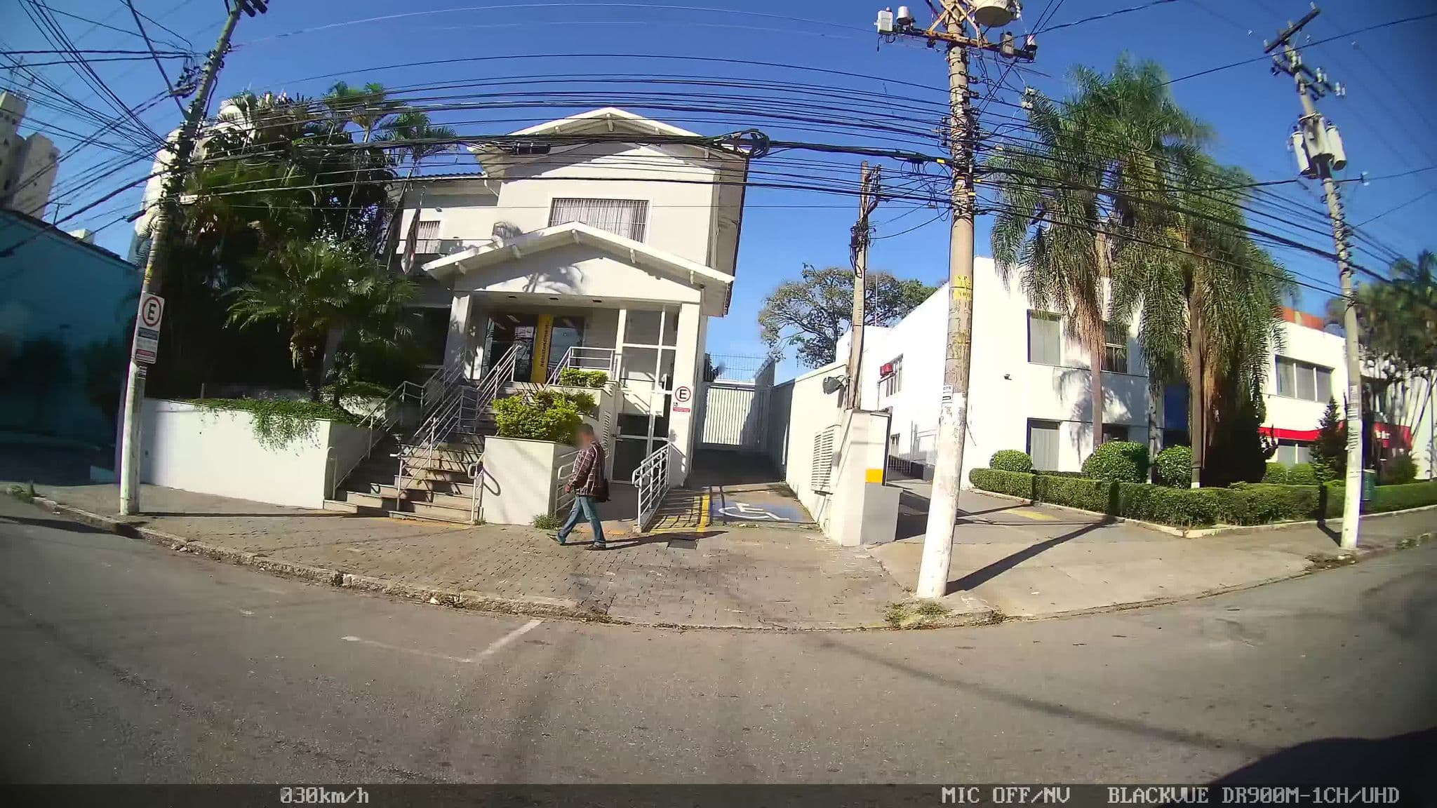 Street view near Hotel Estancia Hípica Atibaia, Perdizes — © kaart_2 (CC BY-SA · Mapillary)