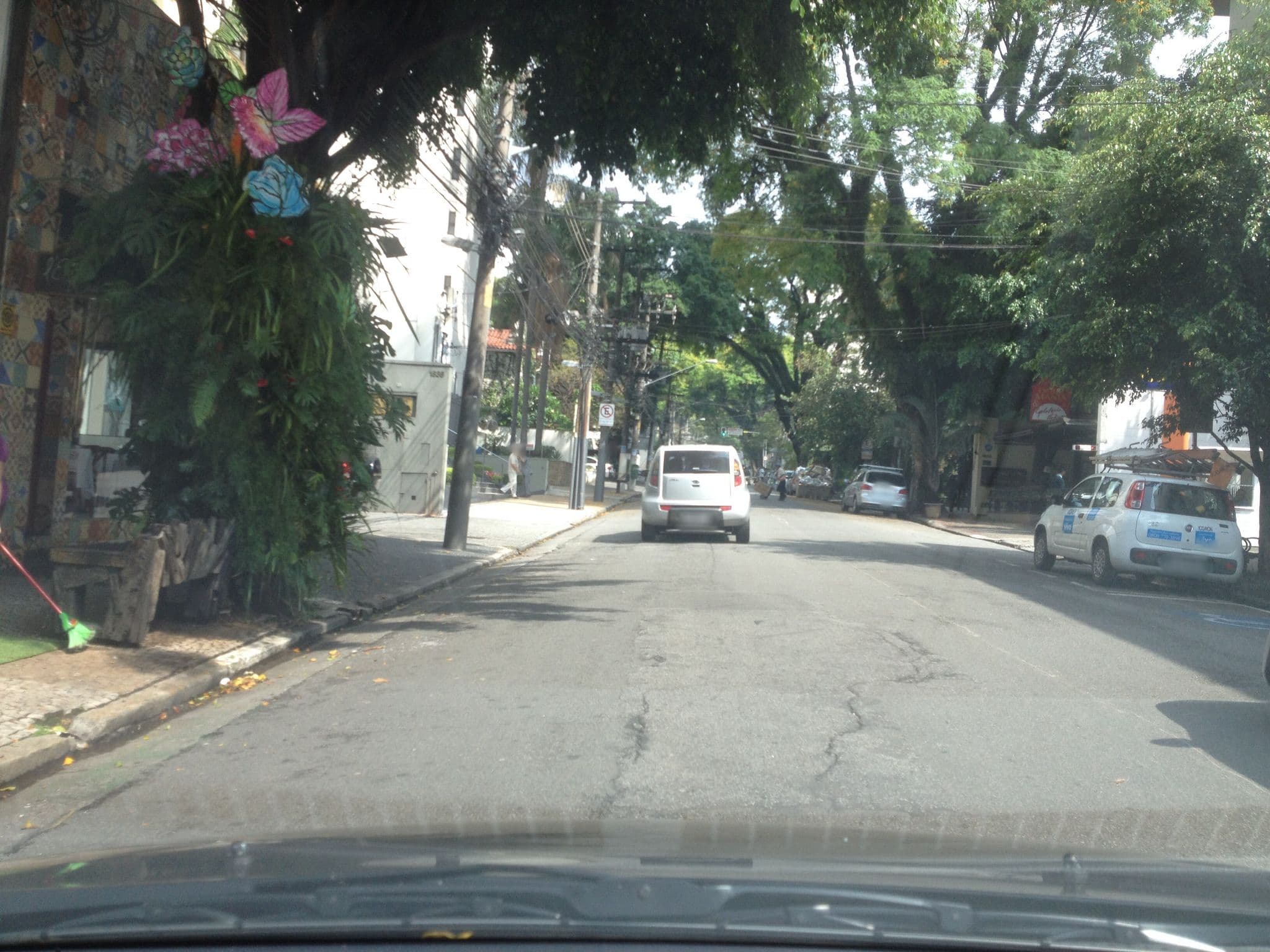 Street view near Condomínio Flat Service Mont Clair, Jardim Paulista — © jglacerda (CC BY-SA · Mapillary)