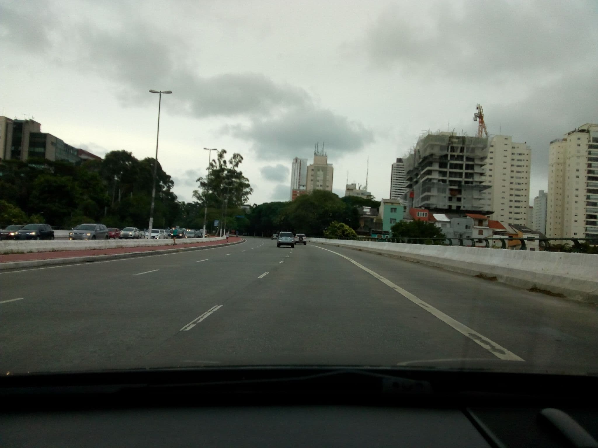 Street view near Riema Four Seasons Residence, Perdizes — © thierryajeaniphone (CC BY-SA · Mapillary)