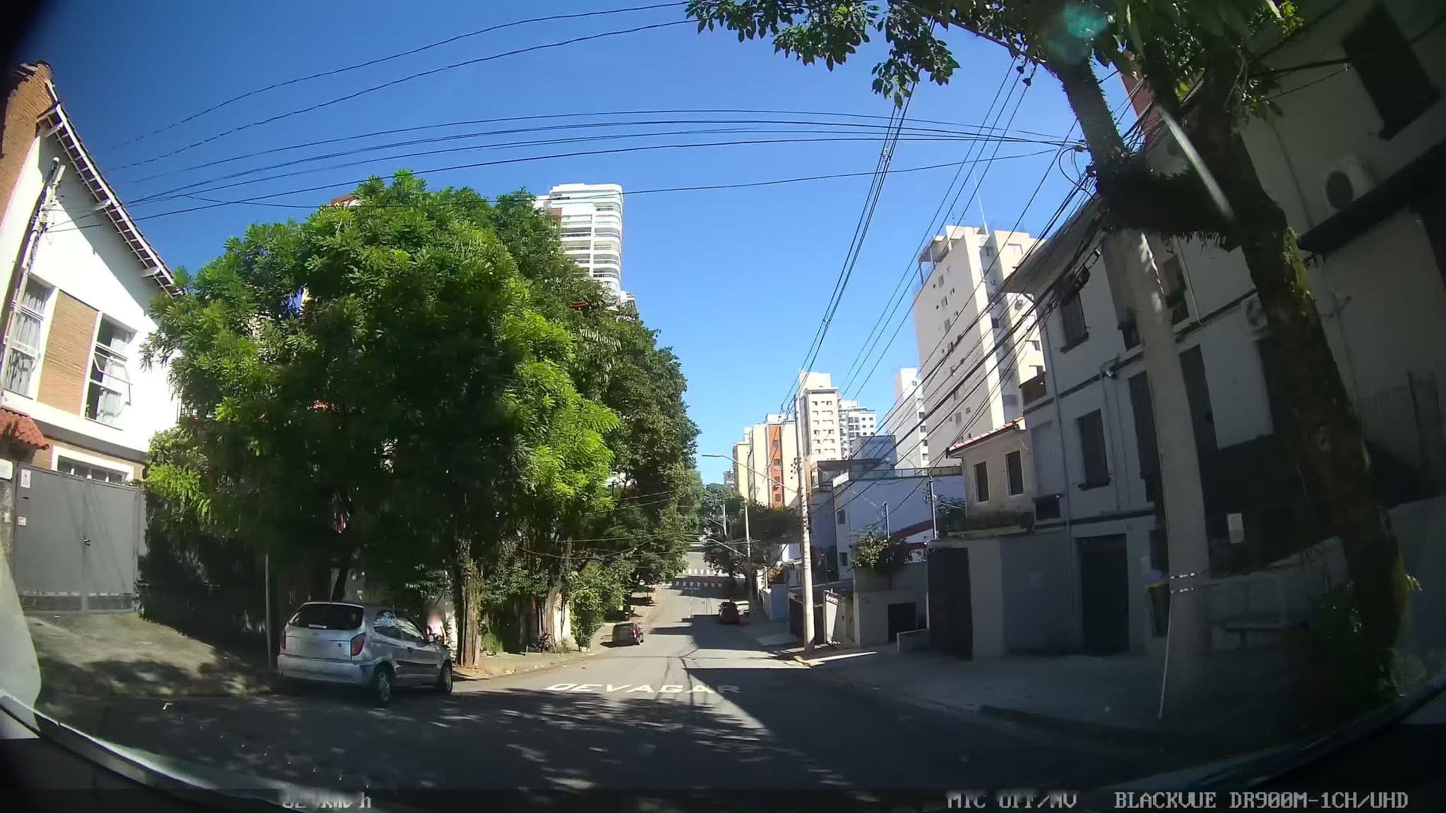 Street view near Hostel Grape Wine, Perdizes — © kaart_2 (CC BY-SA · Mapillary)