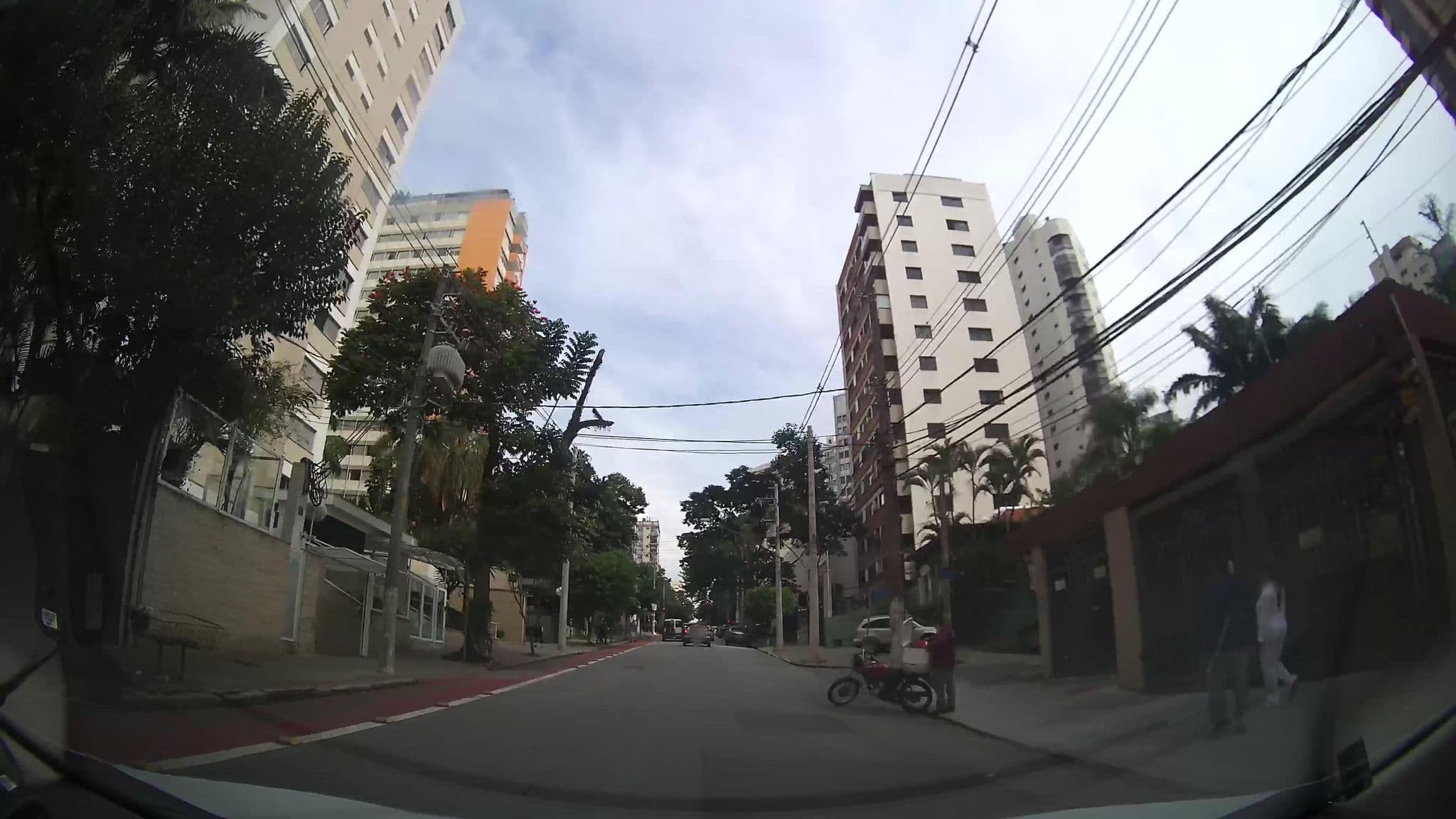 Street view near Spa Sme, Perdizes — © marciosampaio (CC BY-SA · Mapillary)
