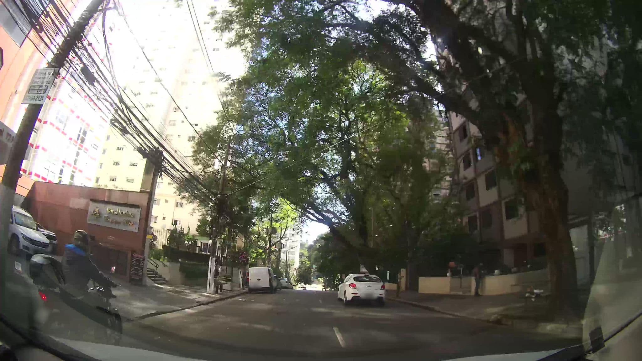 Street view near Royal Jardins Boutique Hotel, Jardim Paulista — © marciosampaio (CC BY-SA · Mapillary)