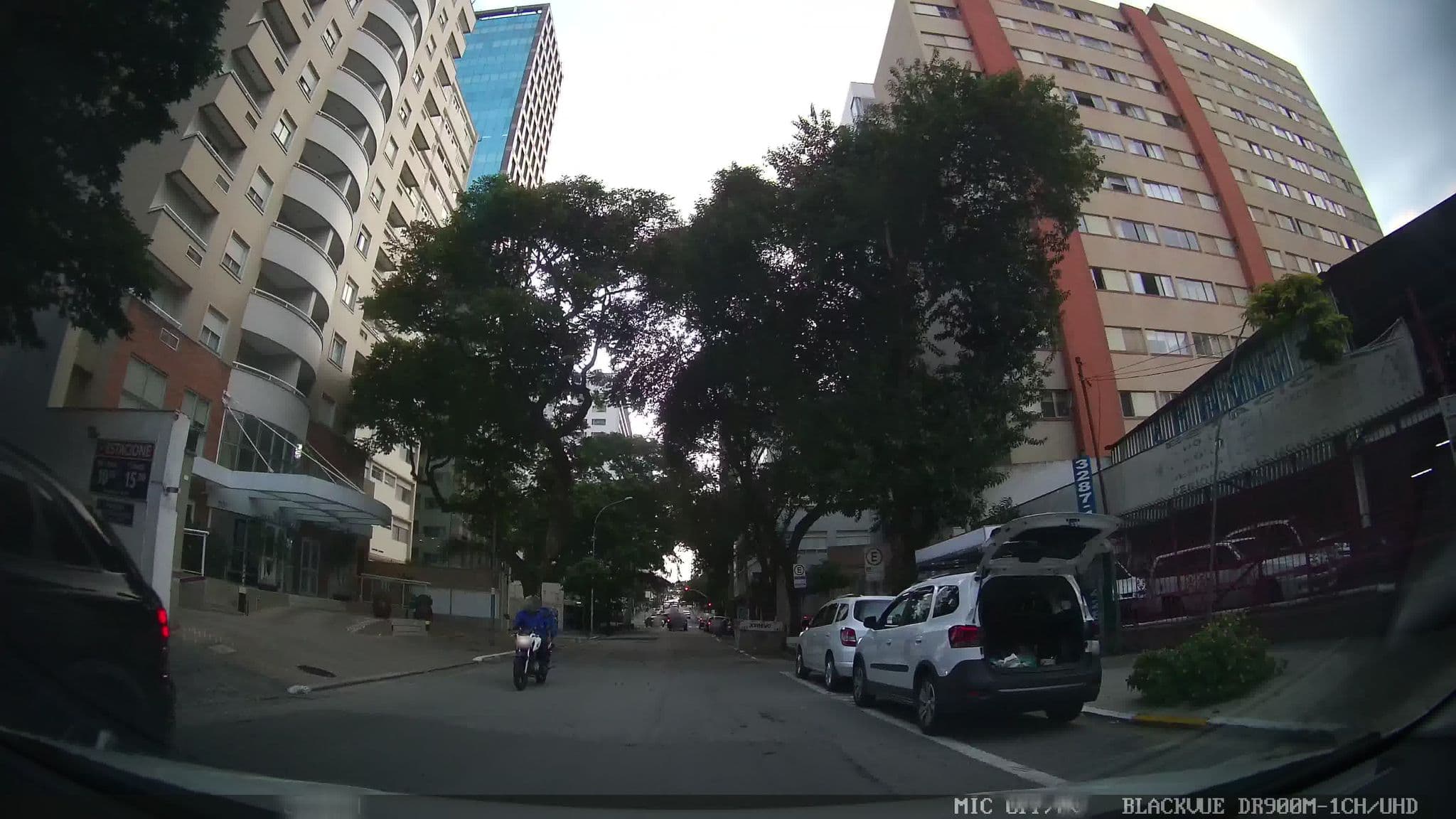 Street view near Home Paulista, Bela Vista — © kaart_4 (CC BY-SA · Mapillary)