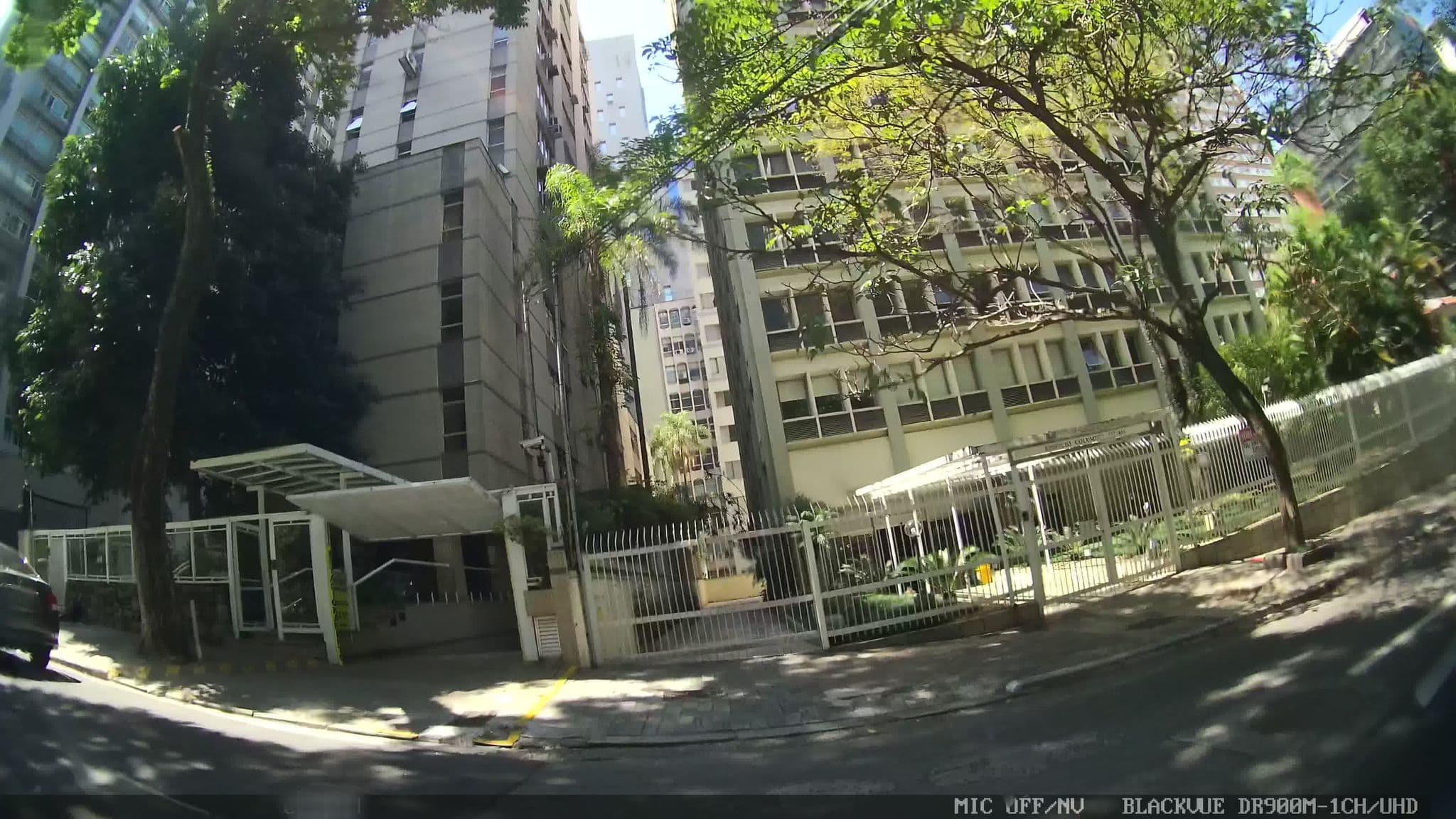 Street view near Metropolitan Plaza Hotel, Bela Vista — © kaart_4 (CC BY-SA · Mapillary)