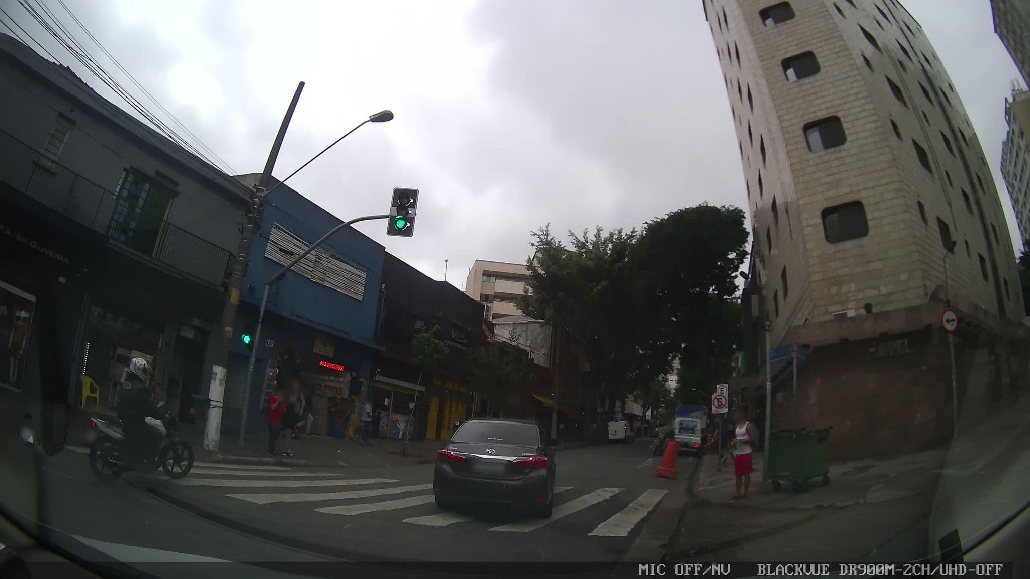 Street view near laguardia, Consolação — © marciosampaio (CC BY-SA · Mapillary)