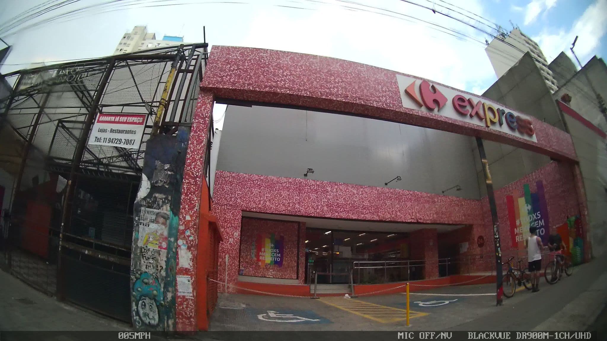 Street view near Bella Augusta Residence, Consolação — © kaart_4 (CC BY-SA · Mapillary)