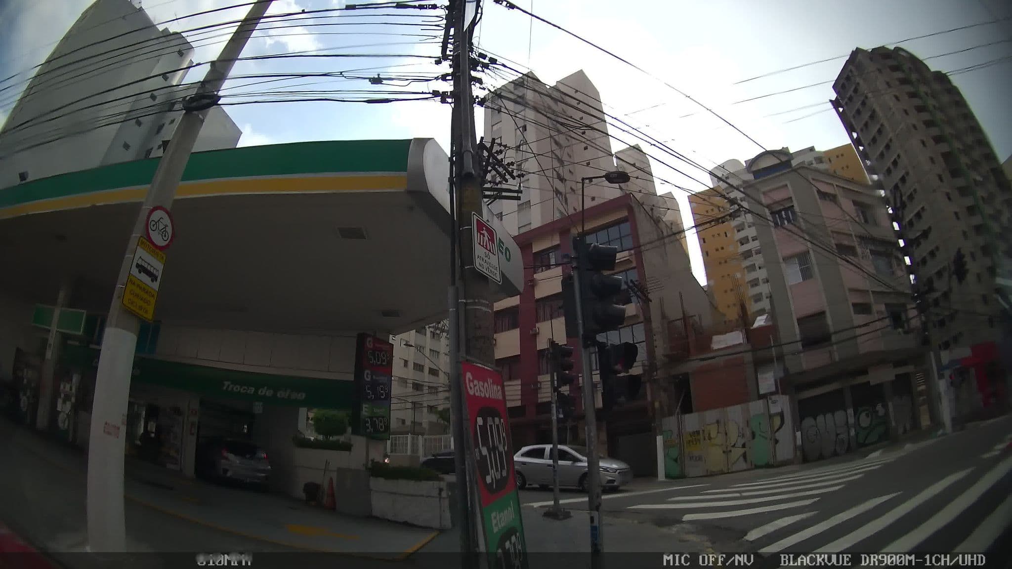 Street view near Free Palace Hotel, Liberdade — © kaart_4 (CC BY-SA · Mapillary)