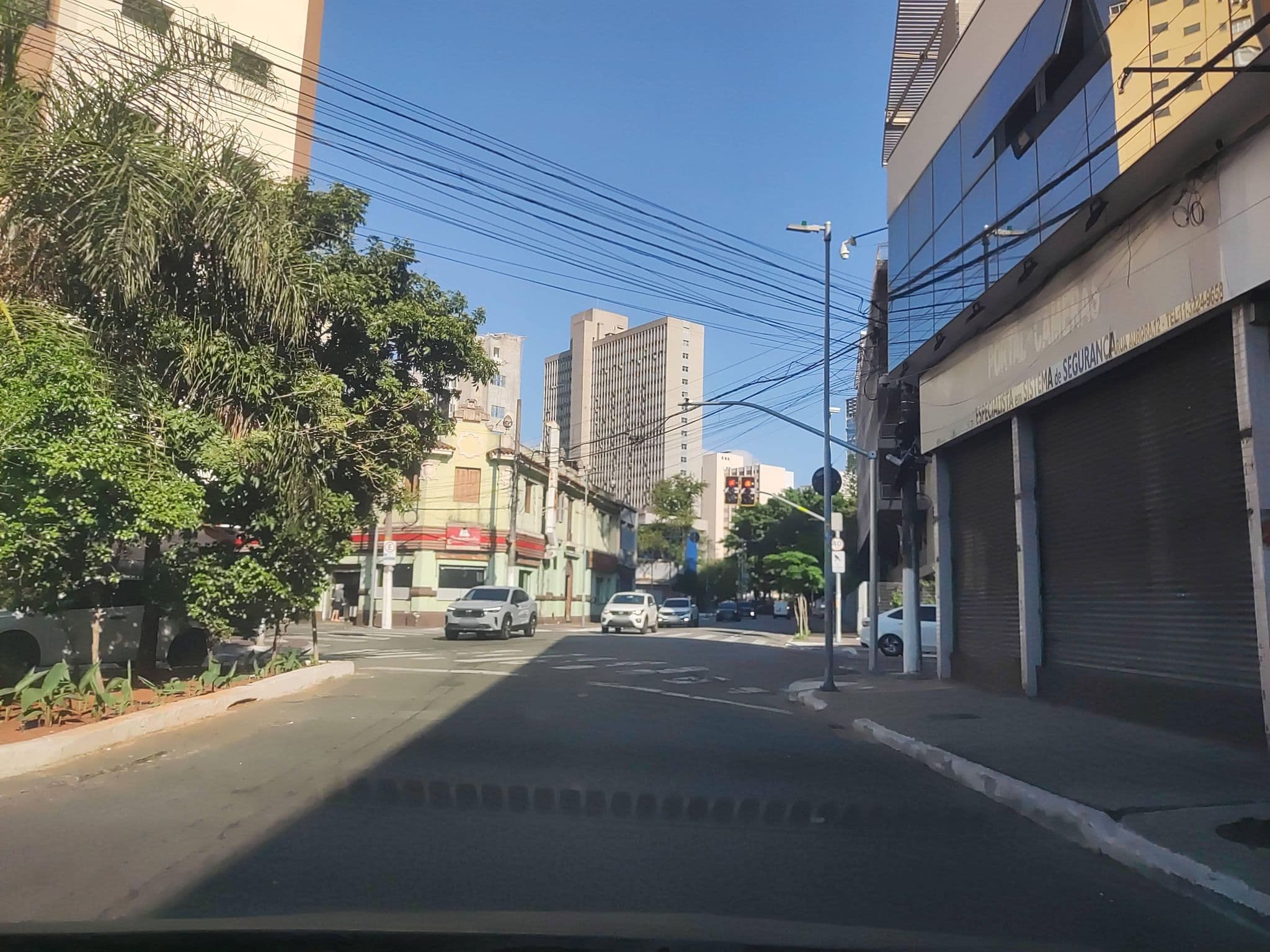 Street view near Hotel Tyiller, Republica — © quionzo (CC BY-SA · Mapillary)