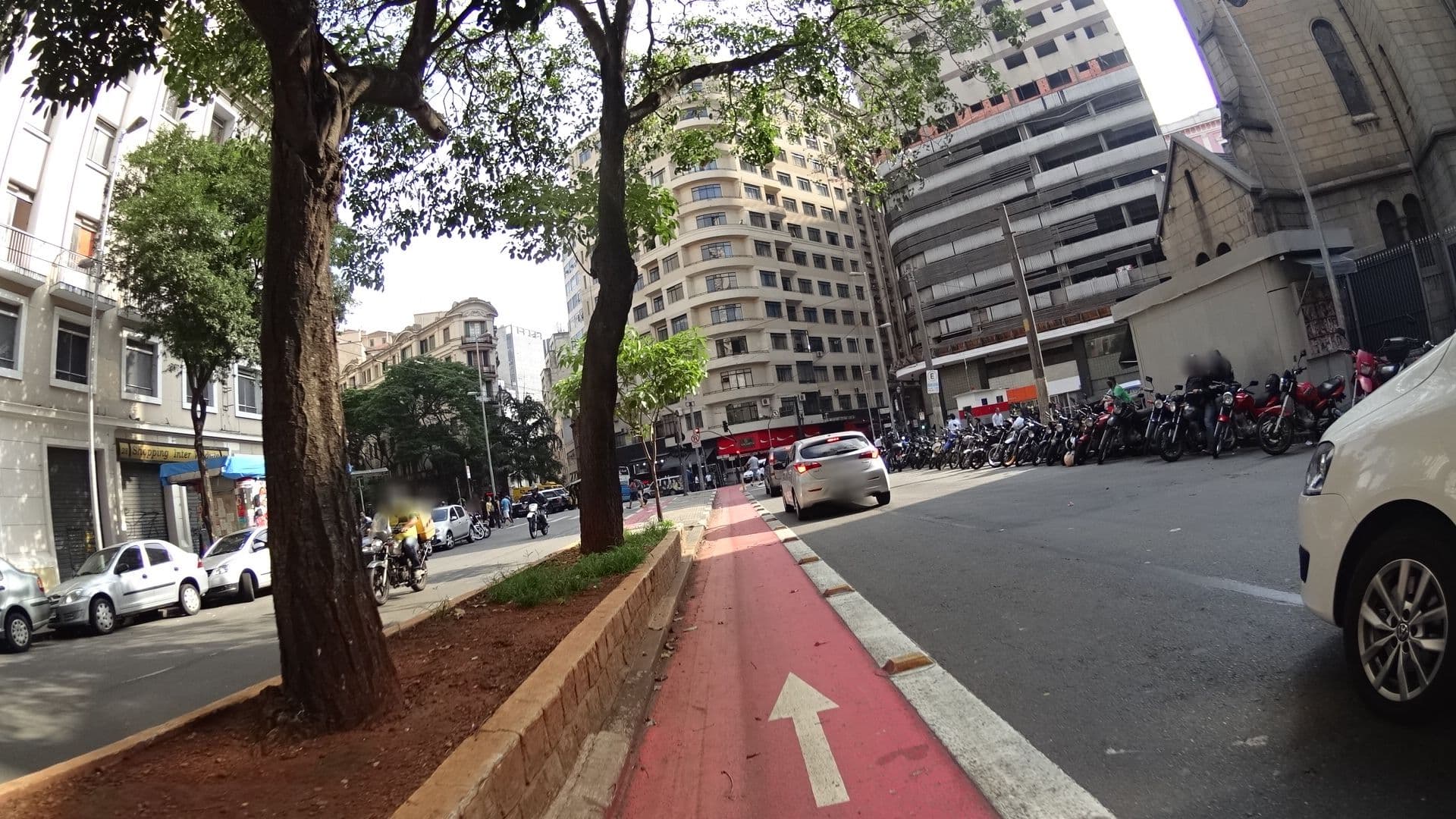 Street view near Marian Palace Hotel, Republica — © tiagofassoni (CC BY-SA · Mapillary)