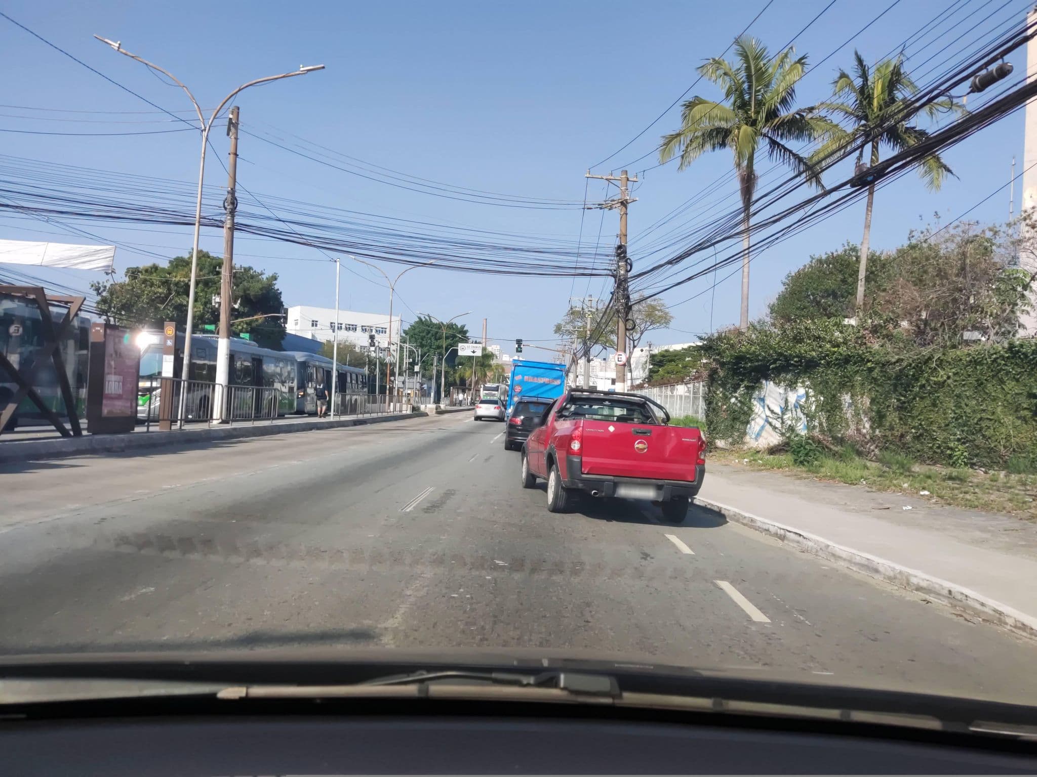 Street view near Essencial Motel, Freguesia do Ó — © quionzo (CC BY-SA · Mapillary)