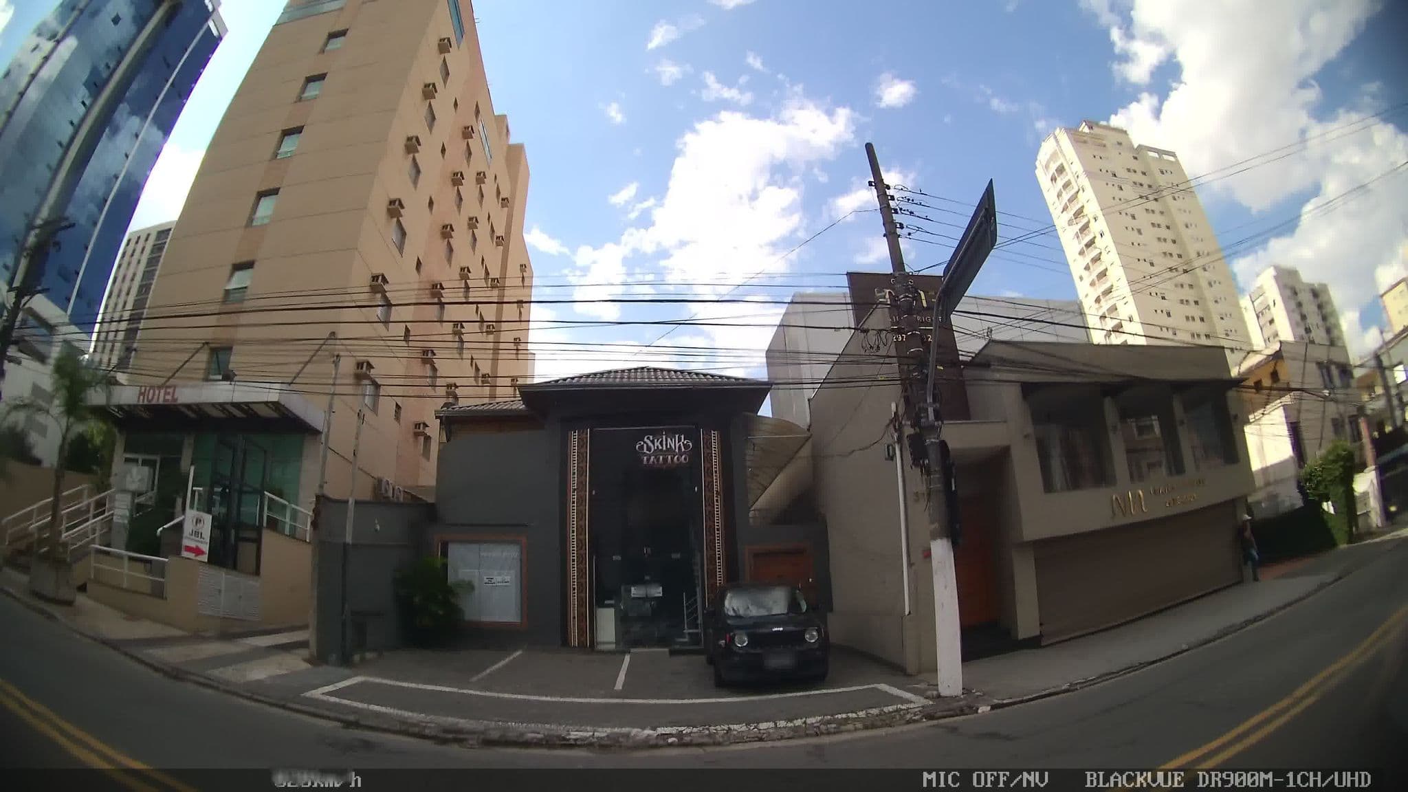 Street view near Hotel Luni, Vila Guilherme — © kaart_2 (CC BY-SA · Mapillary)