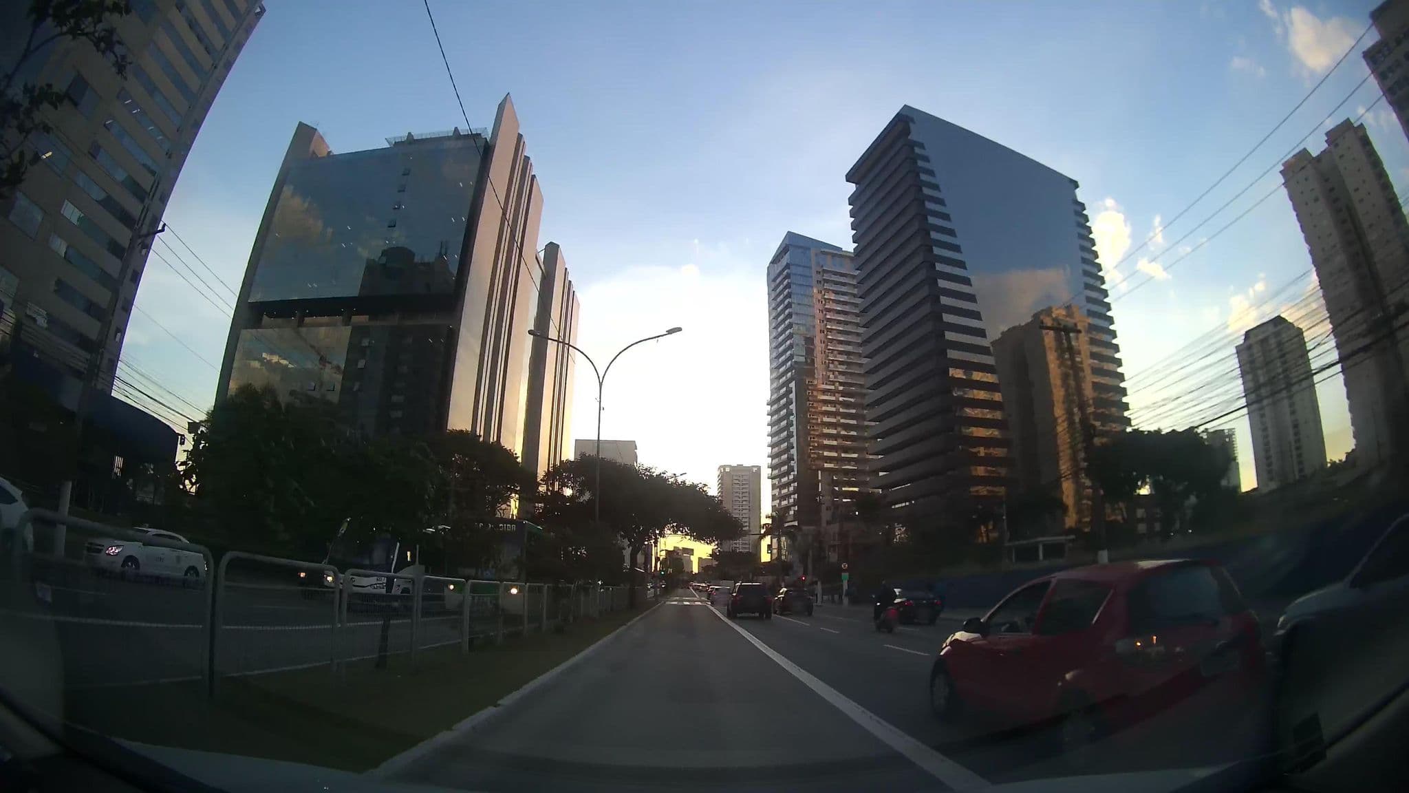 Street view near Bourbon Rio, Santa Cecilia — © marciosampaio (CC BY-SA · Mapillary)