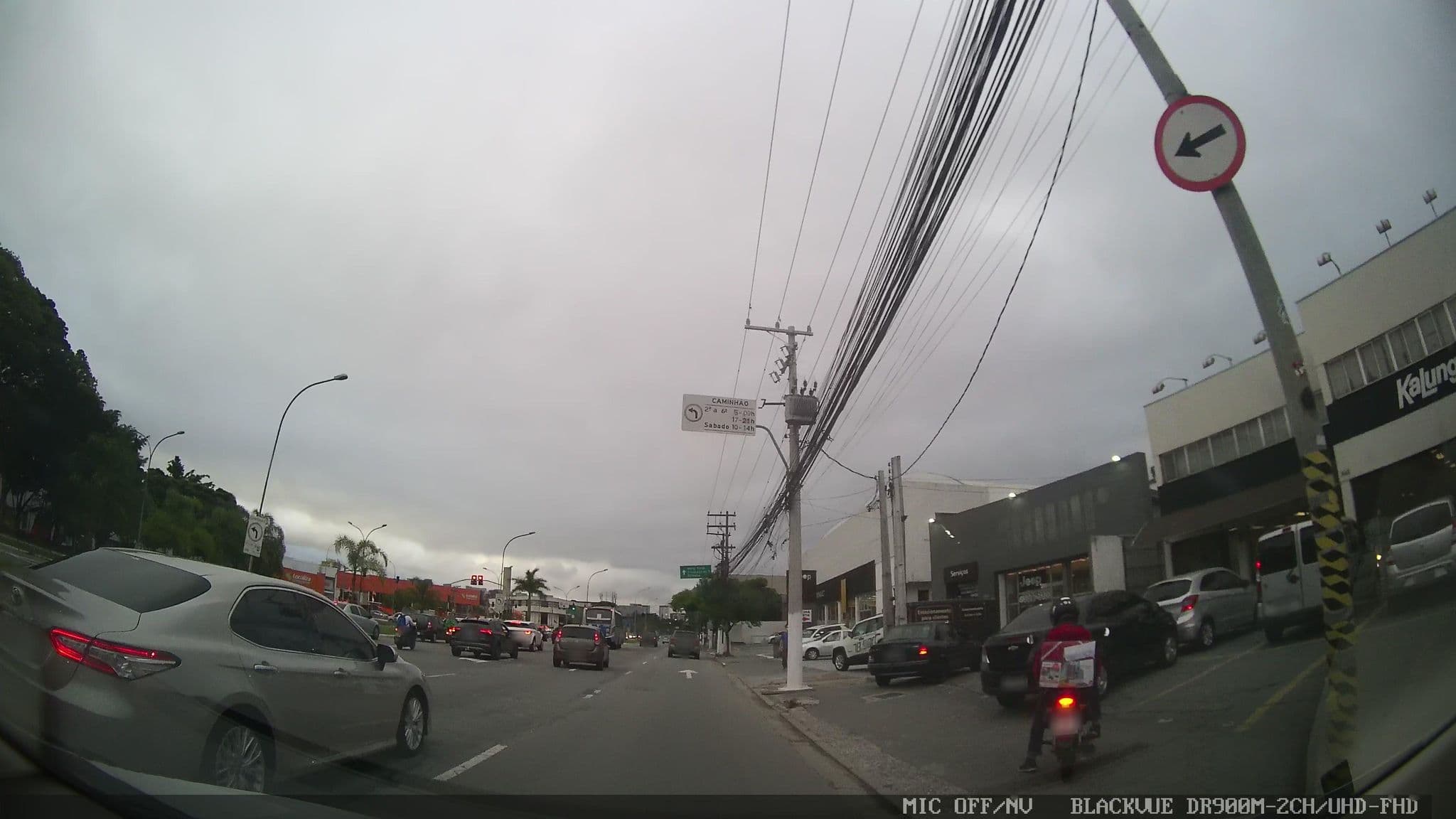 Street view near Drive-in Dock Lapa, Lapa — © marciosampaio (CC BY-SA · Mapillary)