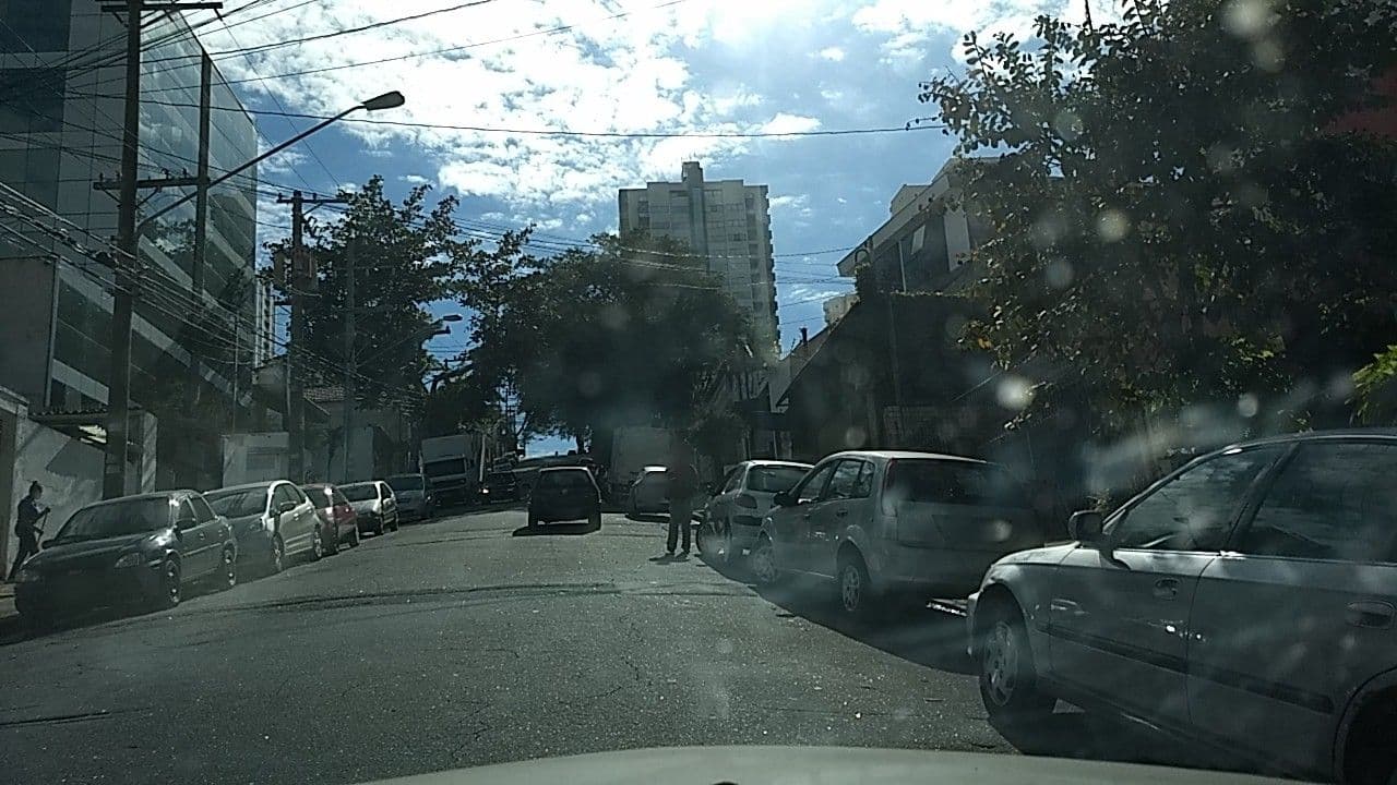 Street view near Hotel Floresta, Vila Guilherme — © quionzo (CC BY-SA · Mapillary)
