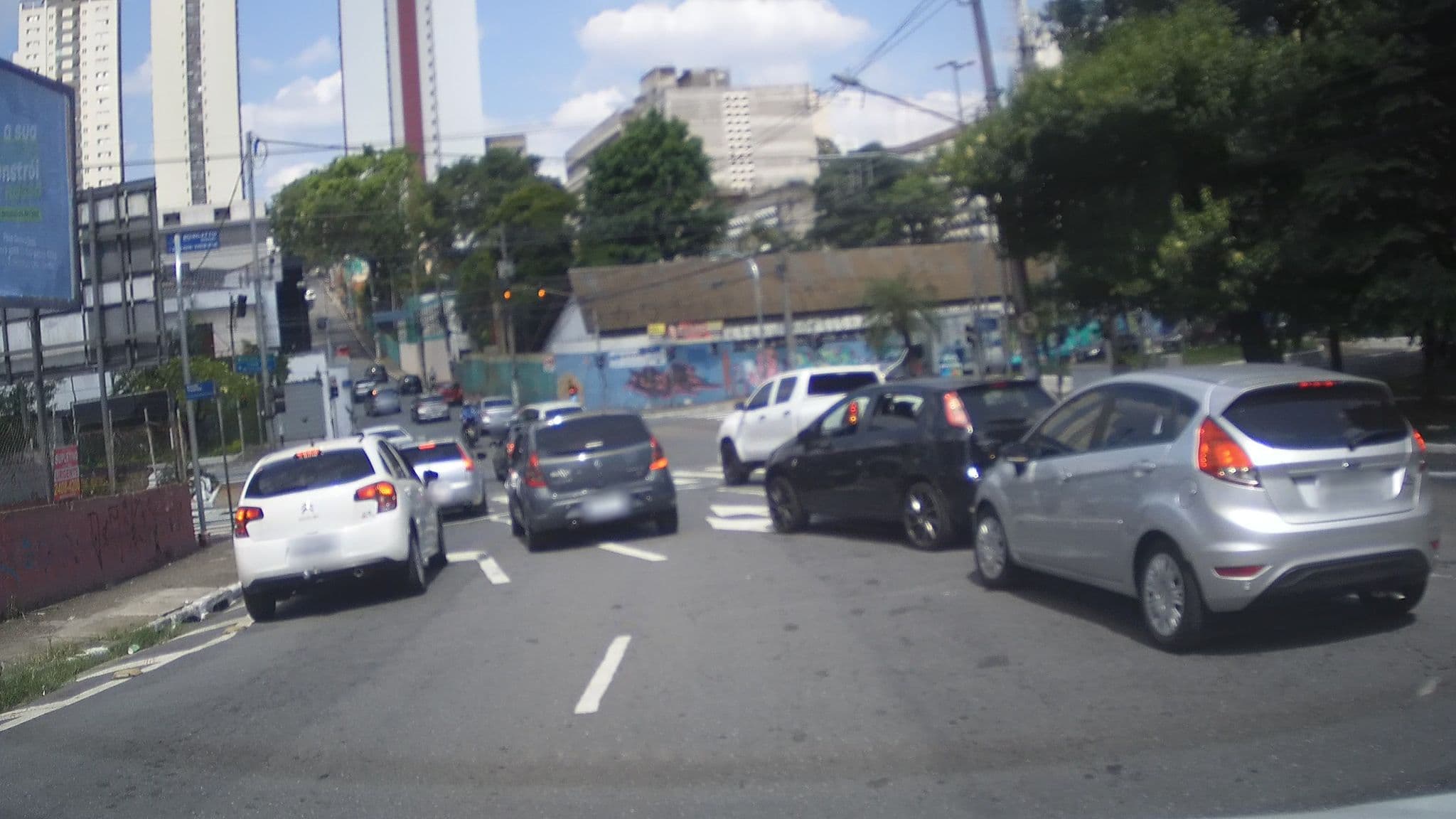 Street view near Hotel Do Congresso Capetao, Guarulhos — © marciosampaio (CC BY-SA · Mapillary)
