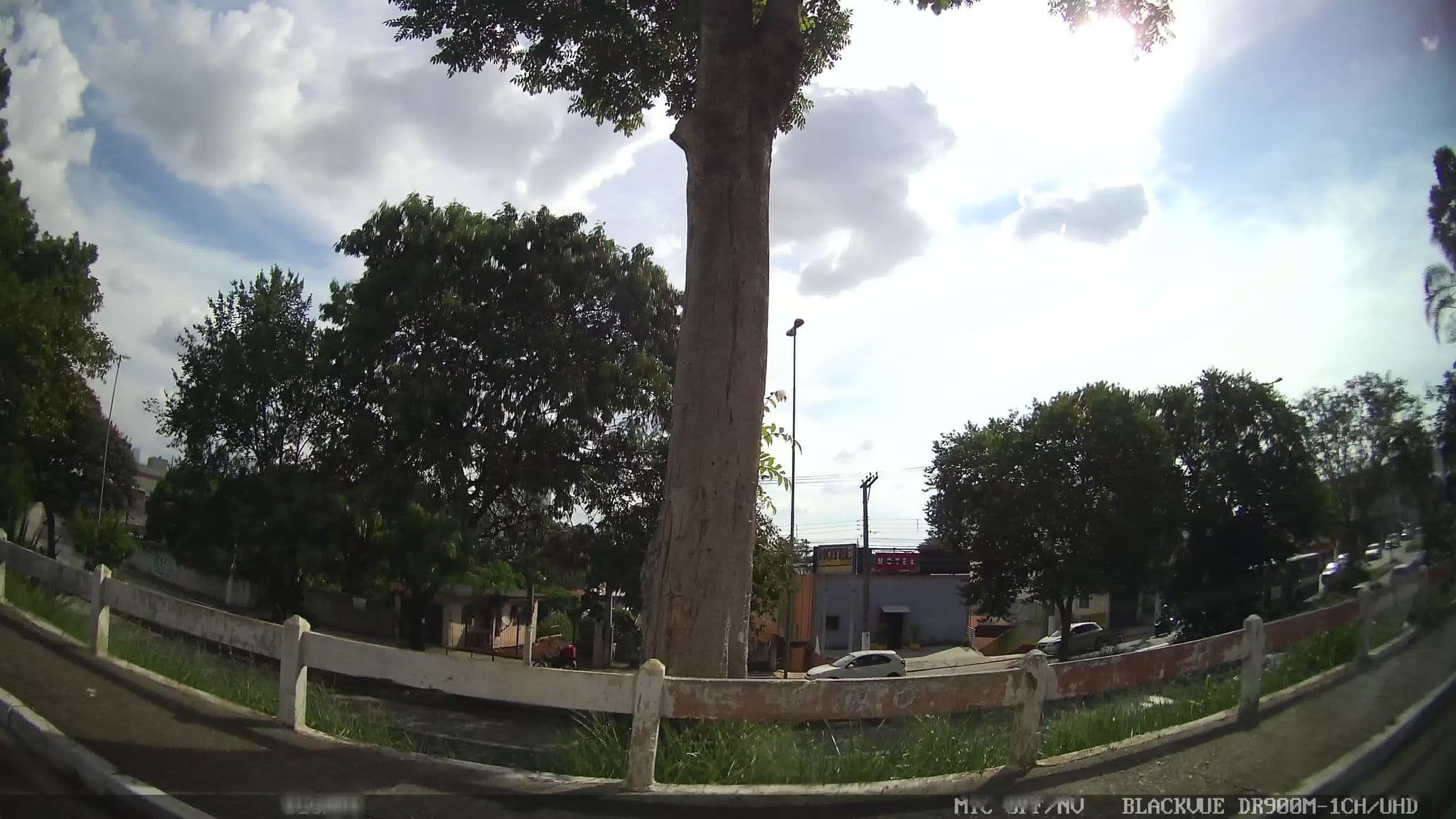 Street view near Hotel Dalias, Guarulhos — © kaart_4 (CC BY-SA · Mapillary)