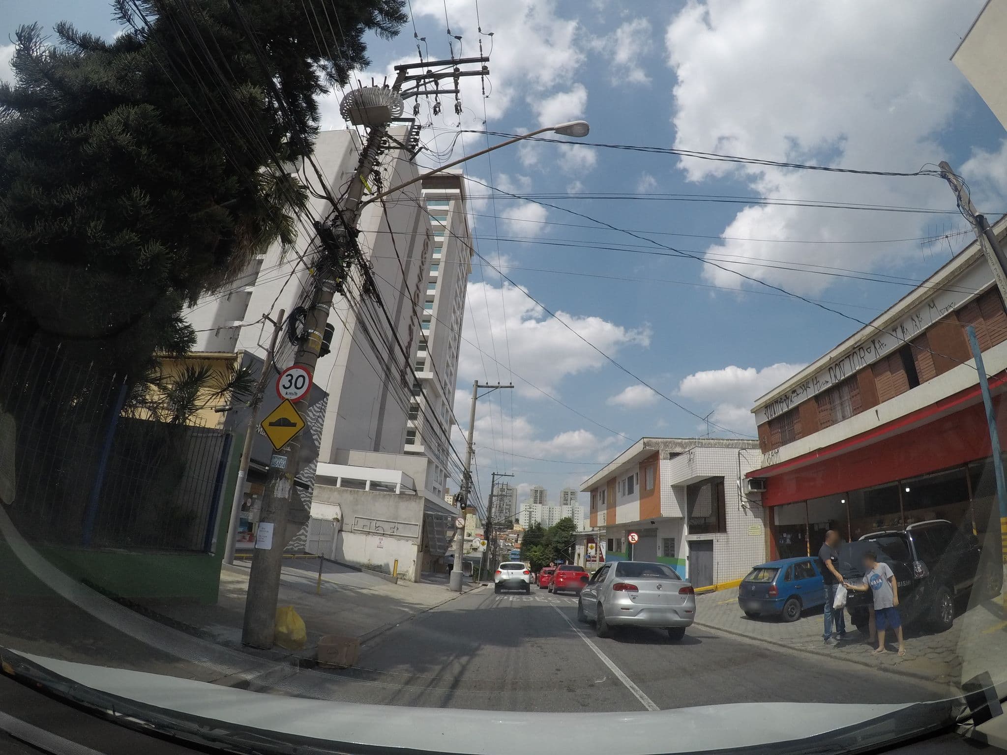 Street view near Monaco Convention and Hotel, Guarulhos — © marciosampaio (CC BY-SA · Mapillary)