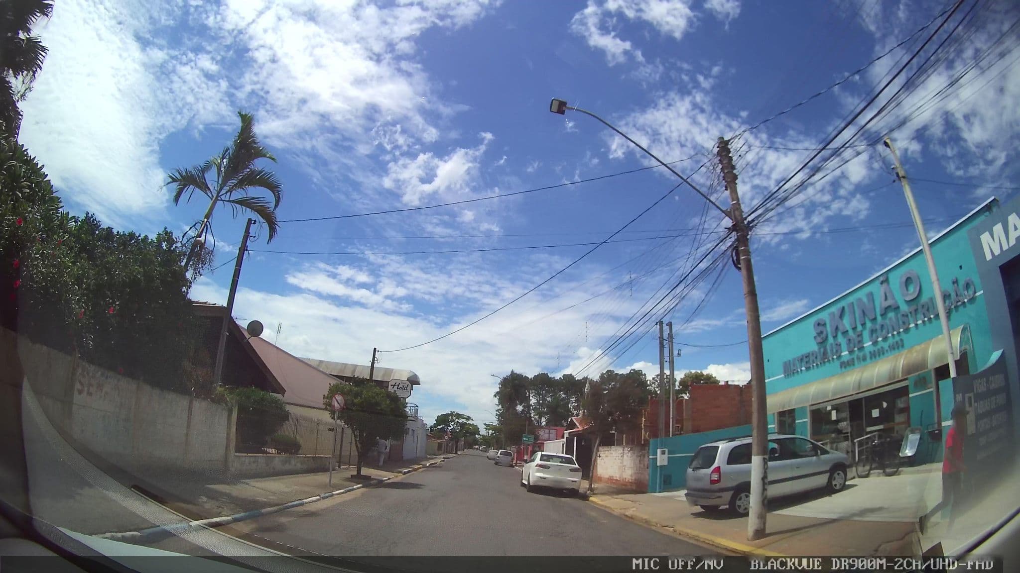 Street view near Hotel Lion's House, Pereiras — © marciosampaio (CC BY-SA · Mapillary)