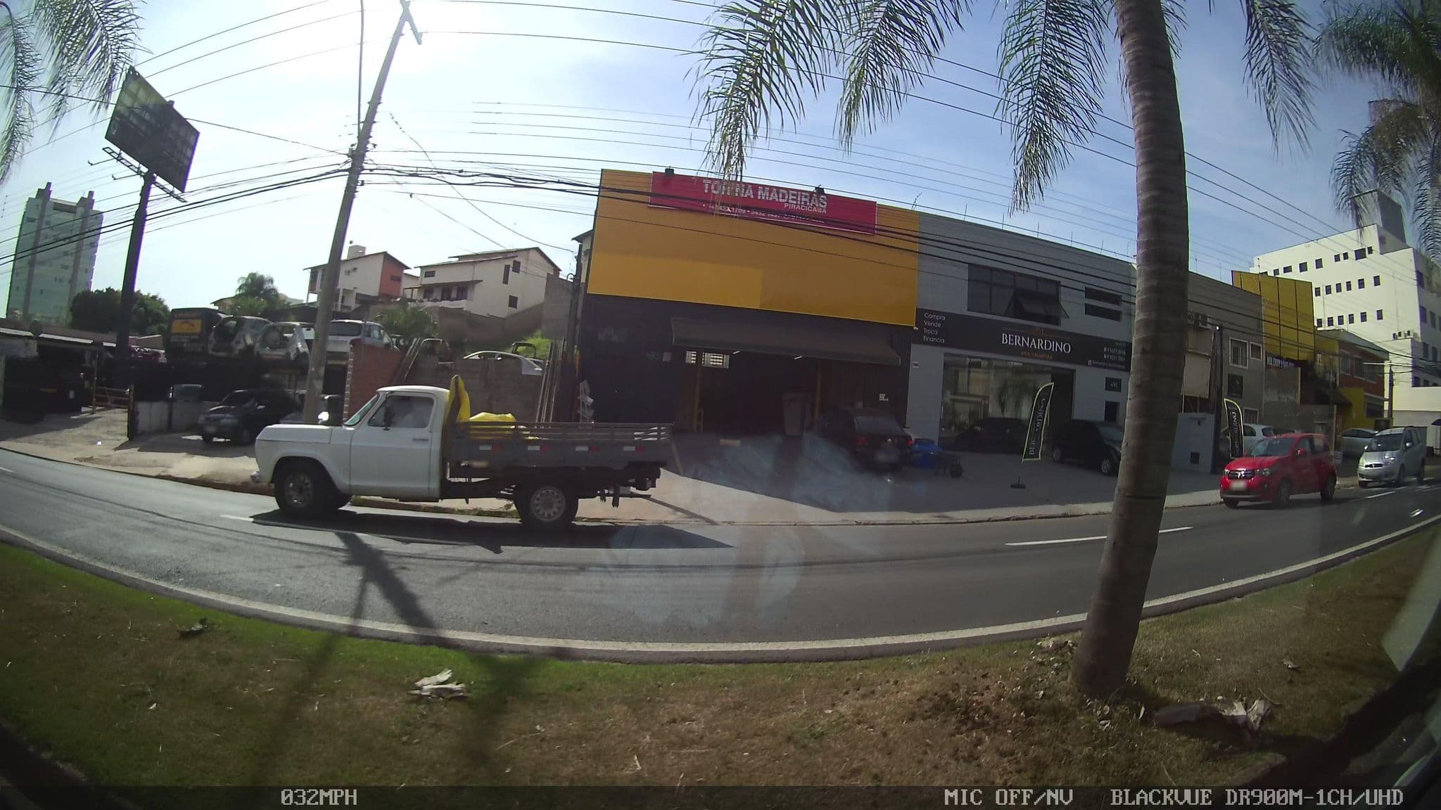 Street view near Colina Hotel, Piracicaba — © kaart5 (CC BY-SA · Mapillary)