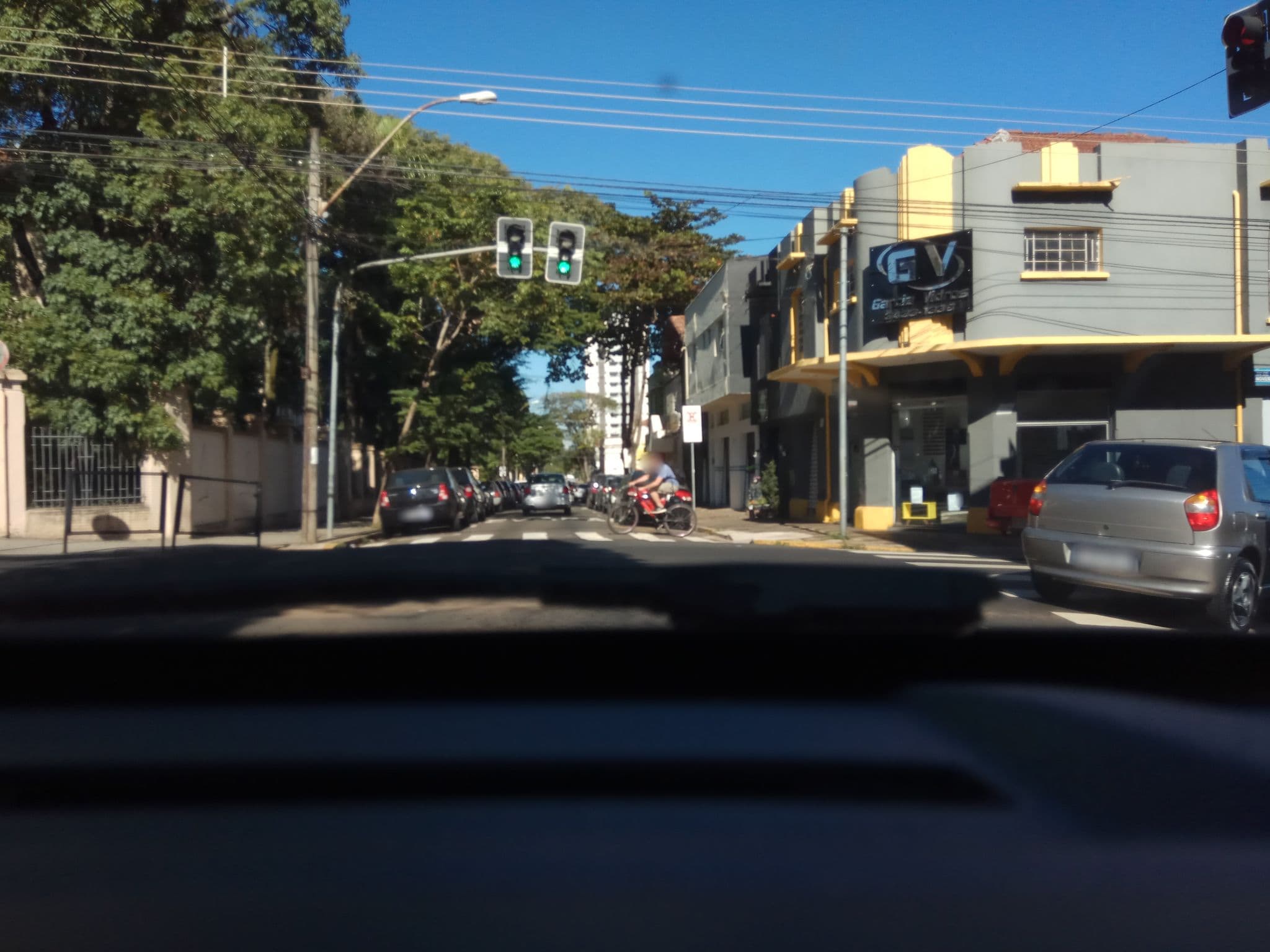 Street view near Hotel São João, Piracicaba — © andersoal (CC BY-SA · Mapillary)
