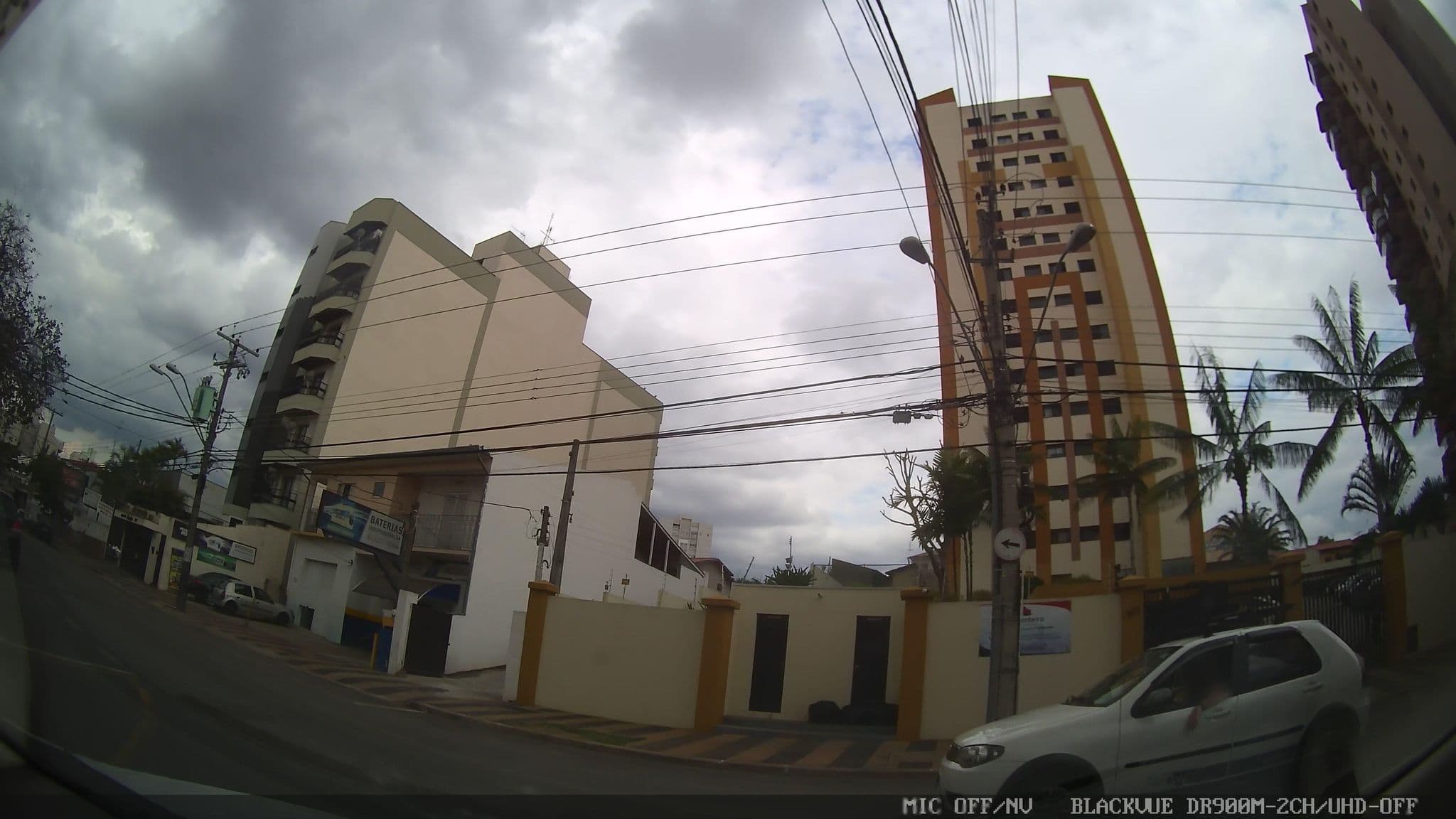Street view near Hotel Itapema, Valinhos — © yaf1 (CC BY-SA · Mapillary)