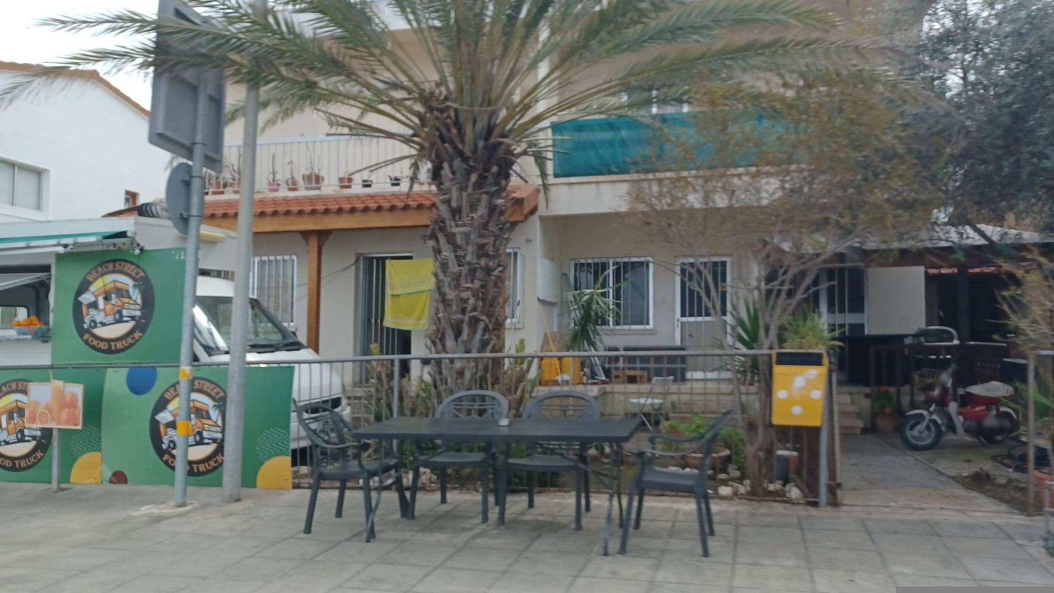 Street view near Twins, Káto Pýrgos — © noa1 (CC BY-SA · Mapillary)