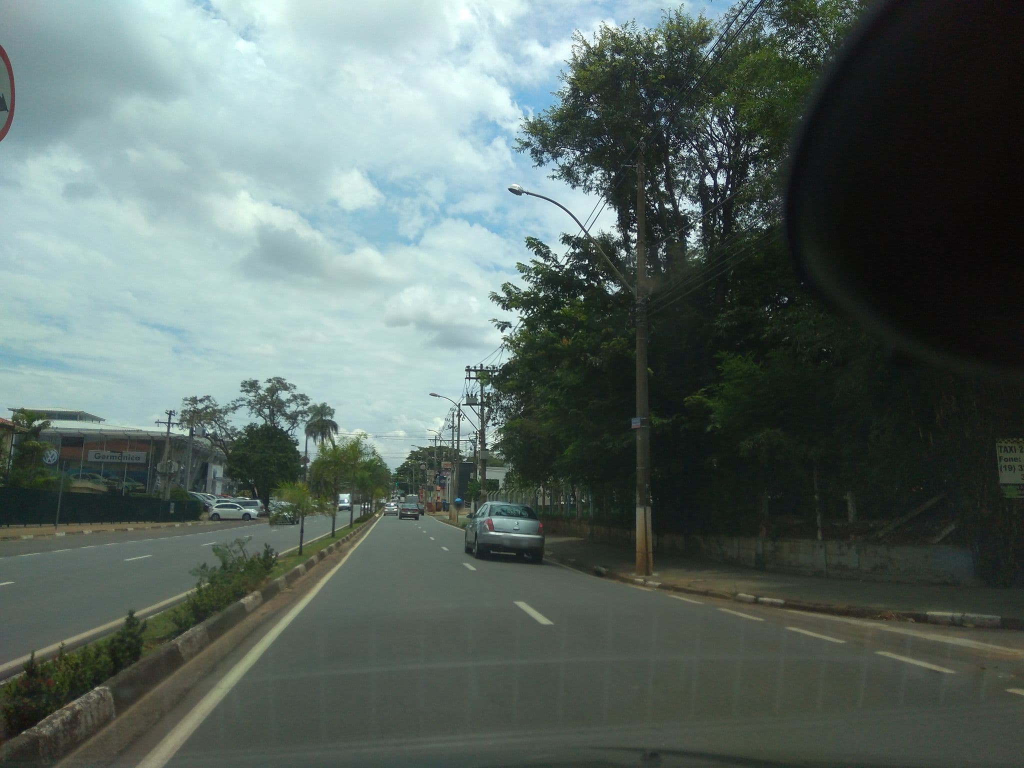 Street view near Hotel Sol Inn, Campinas — © thiago (CC BY-SA · Mapillary)