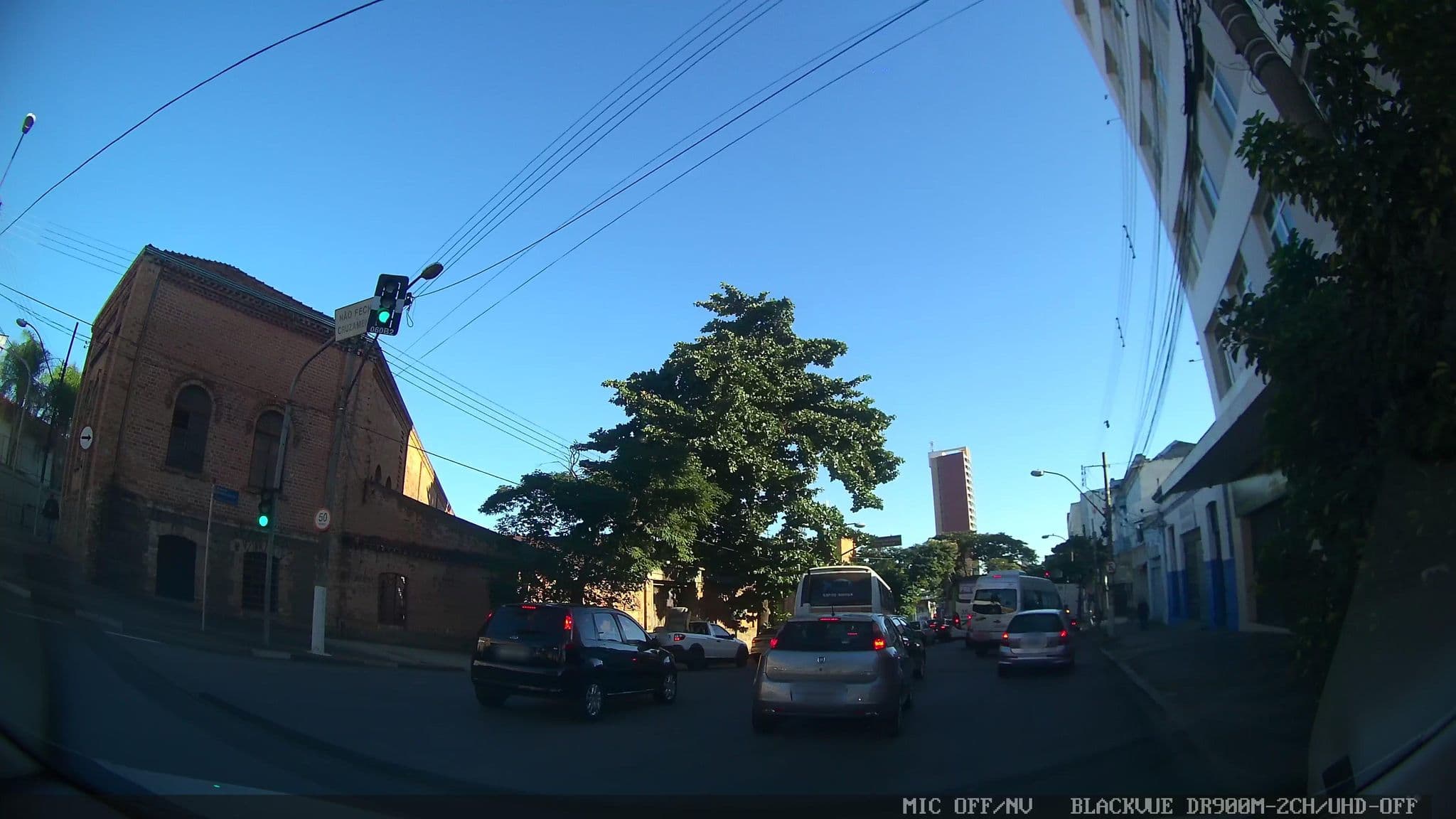 Street view near Hotel Itamaraty, Campinas — © marciosampaio (CC BY-SA · Mapillary)