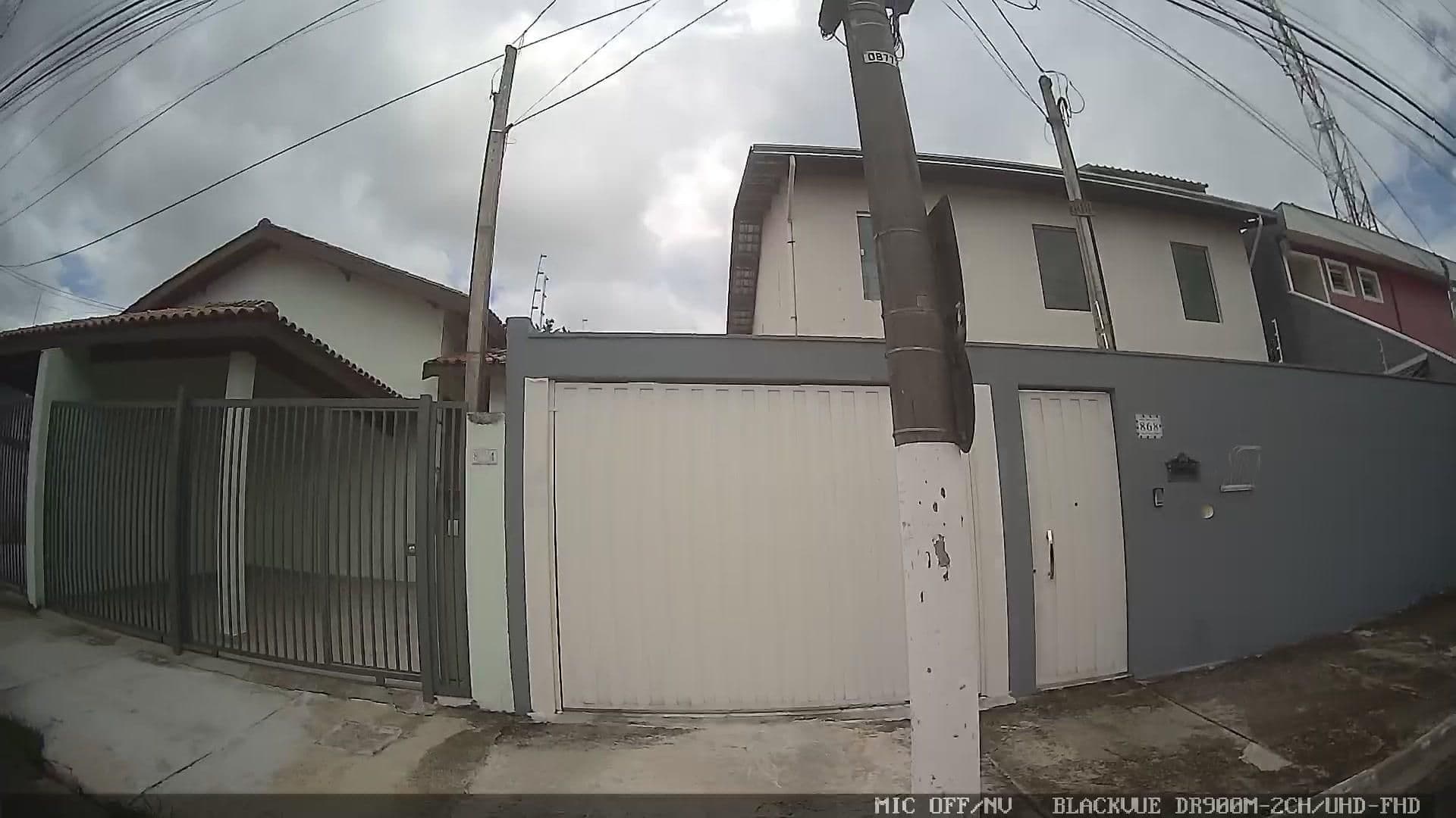 Street view near Pousada das Cerejeiras, Atibaia — © yaf1 (CC BY-SA · Mapillary)