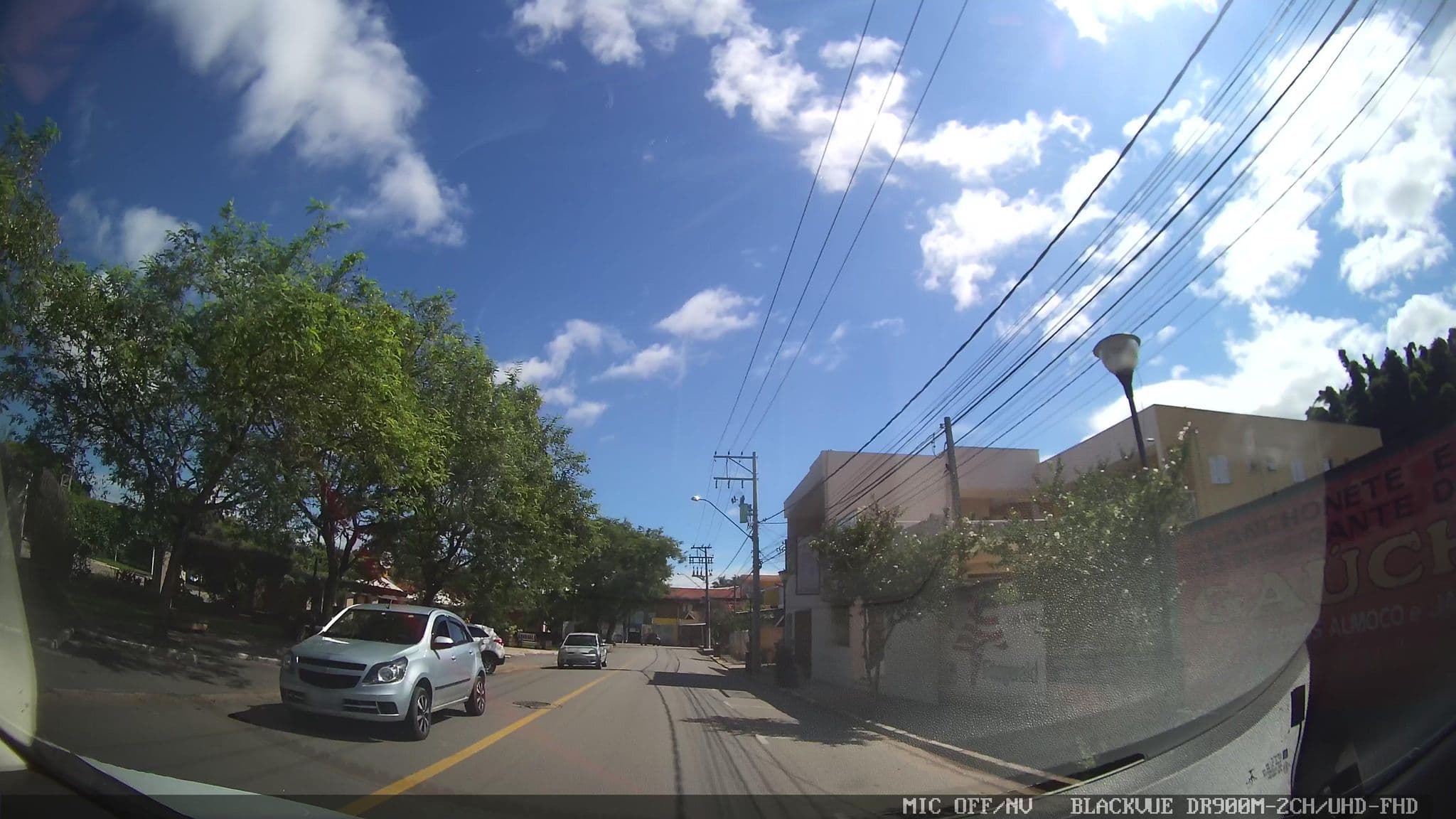 Street view near Pousada Dona Helena, Morungaba — © yaf1 (CC BY-SA · Mapillary)