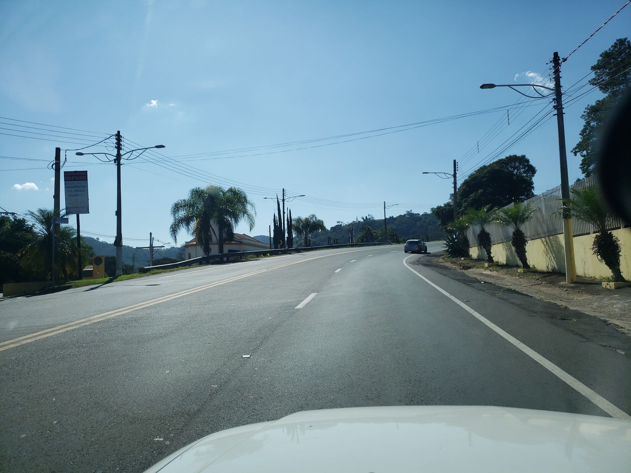 Street view near Pousada Pé de Serra, Lindóia — © gchiorato (CC BY-SA · Mapillary)