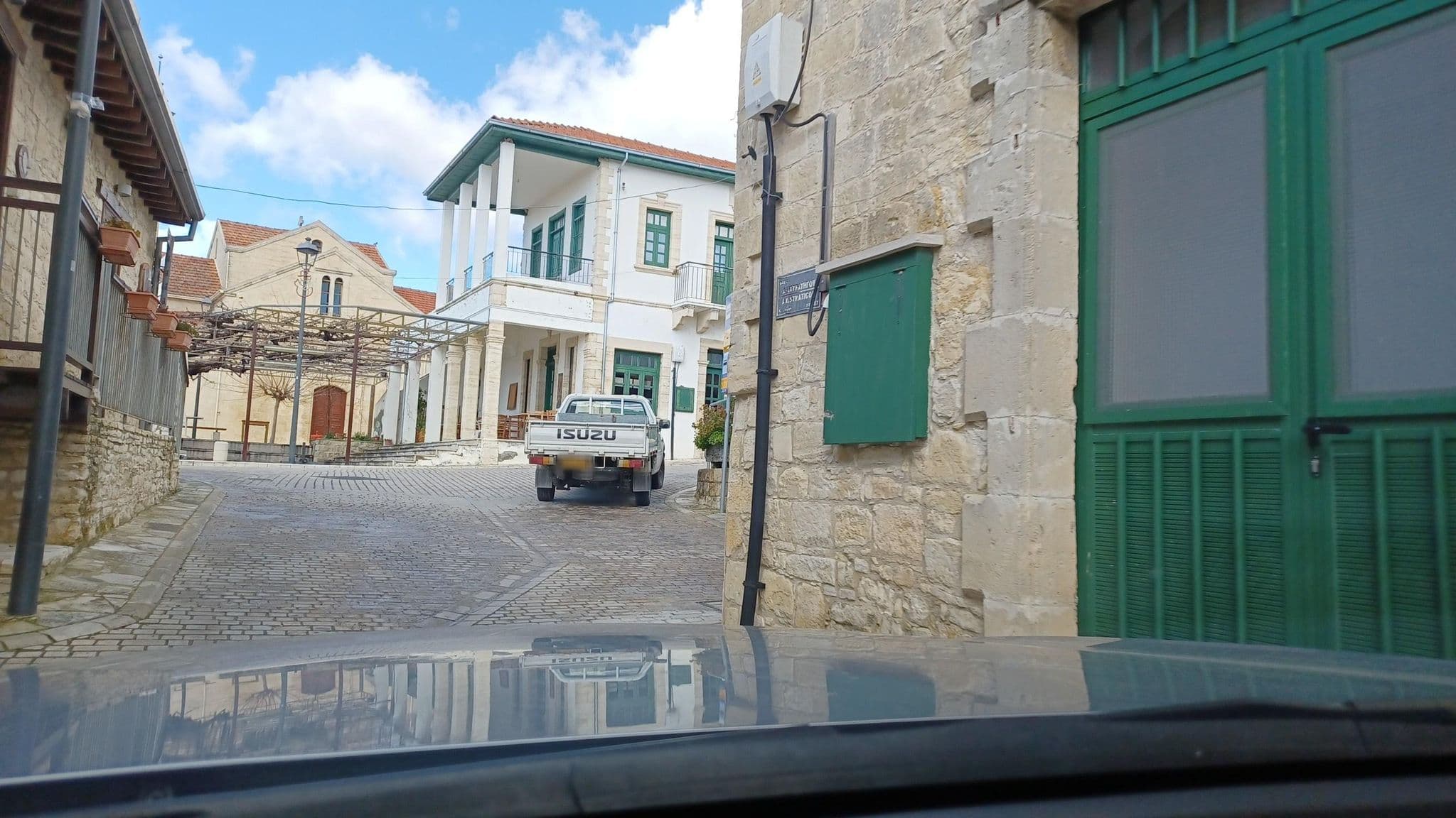 Street view near Arsorama, Páchna — © noa1 (CC BY-SA · Mapillary)